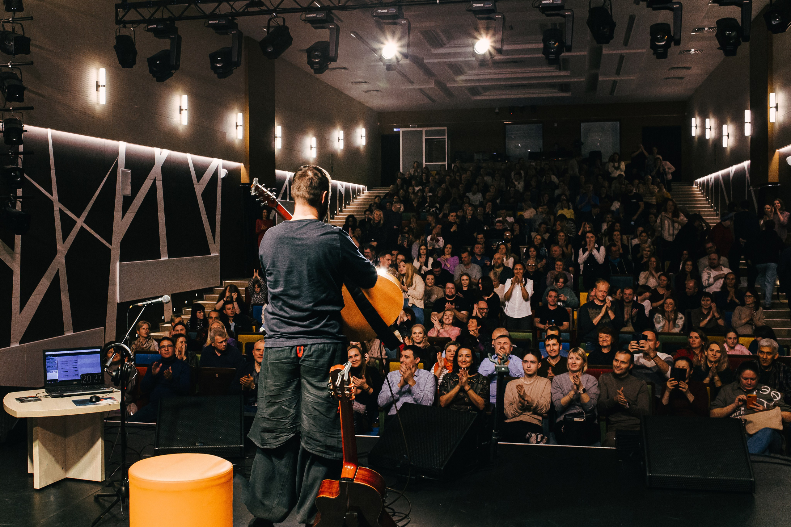 Концерт Виталий Будяк / Челябинск 15.11.24. Фотограф в Челябинске Ополихина Анна