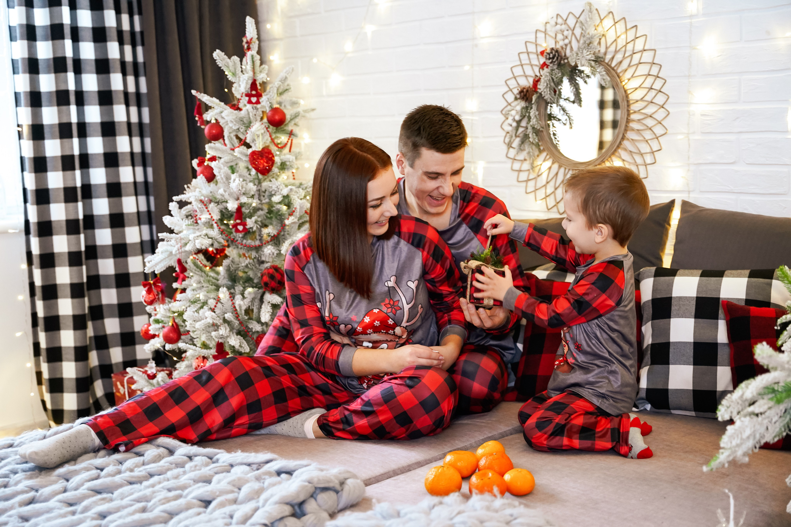 ПИЖАМНЫЙ НОВЫЙ ГОД. Фотограф в Ялте Инна Найден. Детский и семейный фотограф