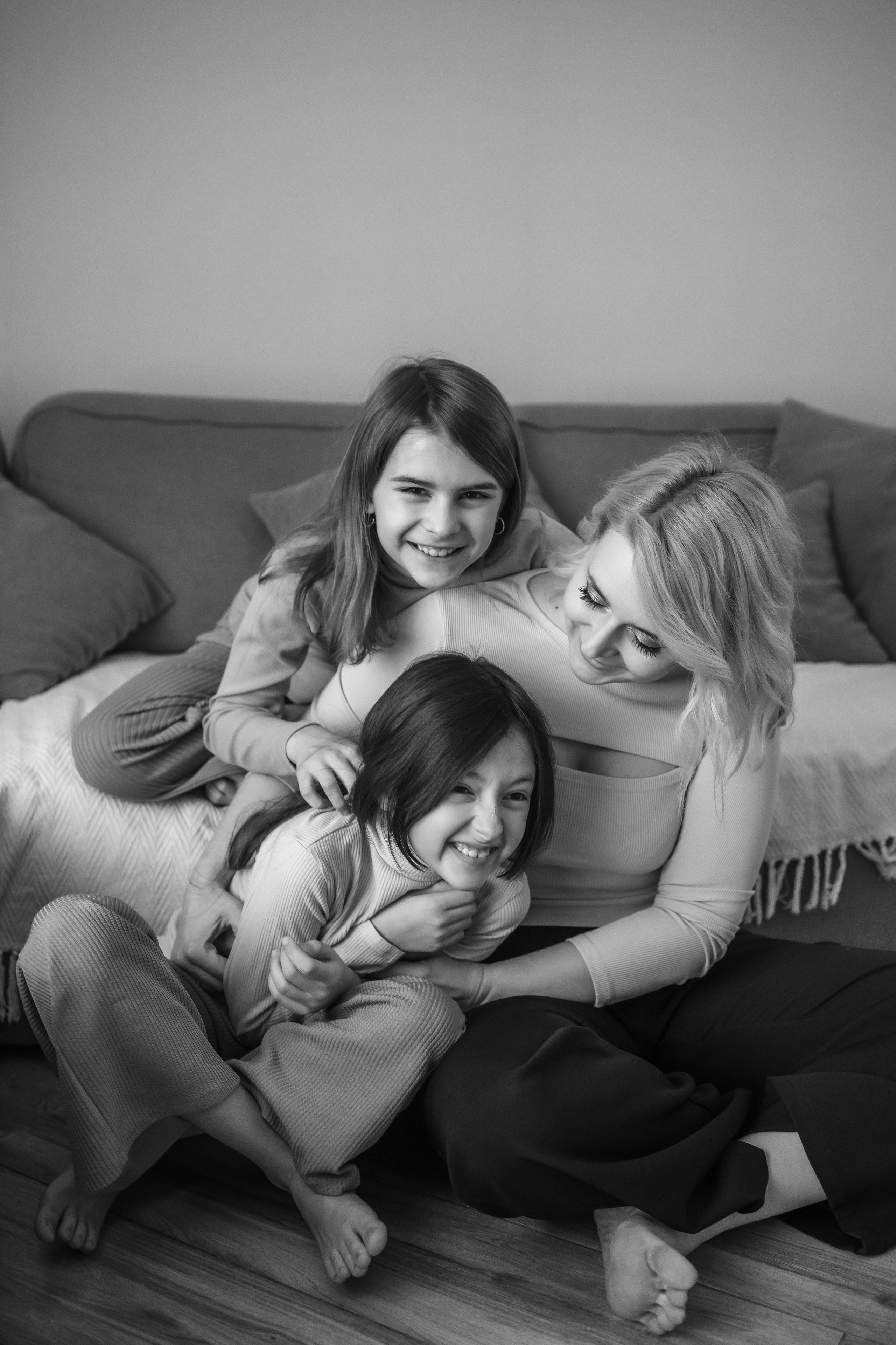 Дома с девчонками. Фотограф Новосибирск