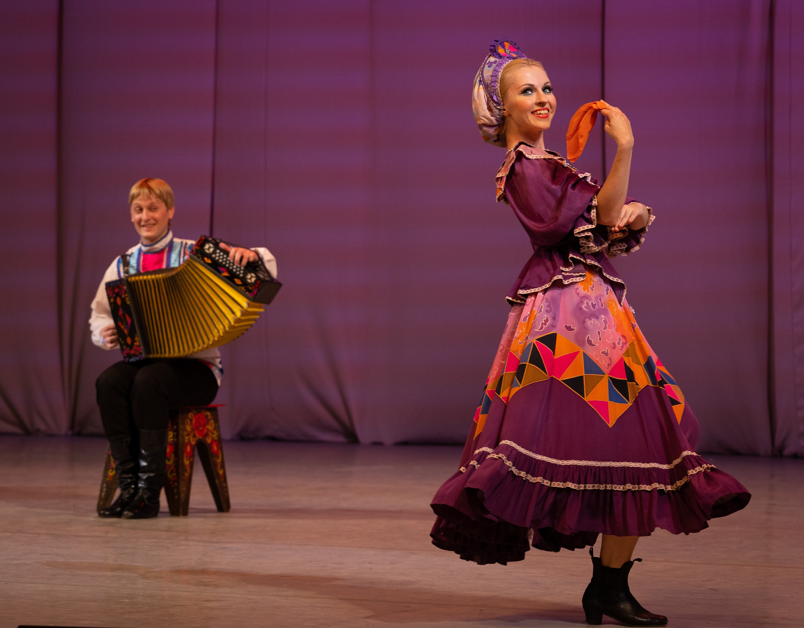 Ансамбль «Берёзка» им. Н. С. Надеждиной. Фотограф Николай Костюк