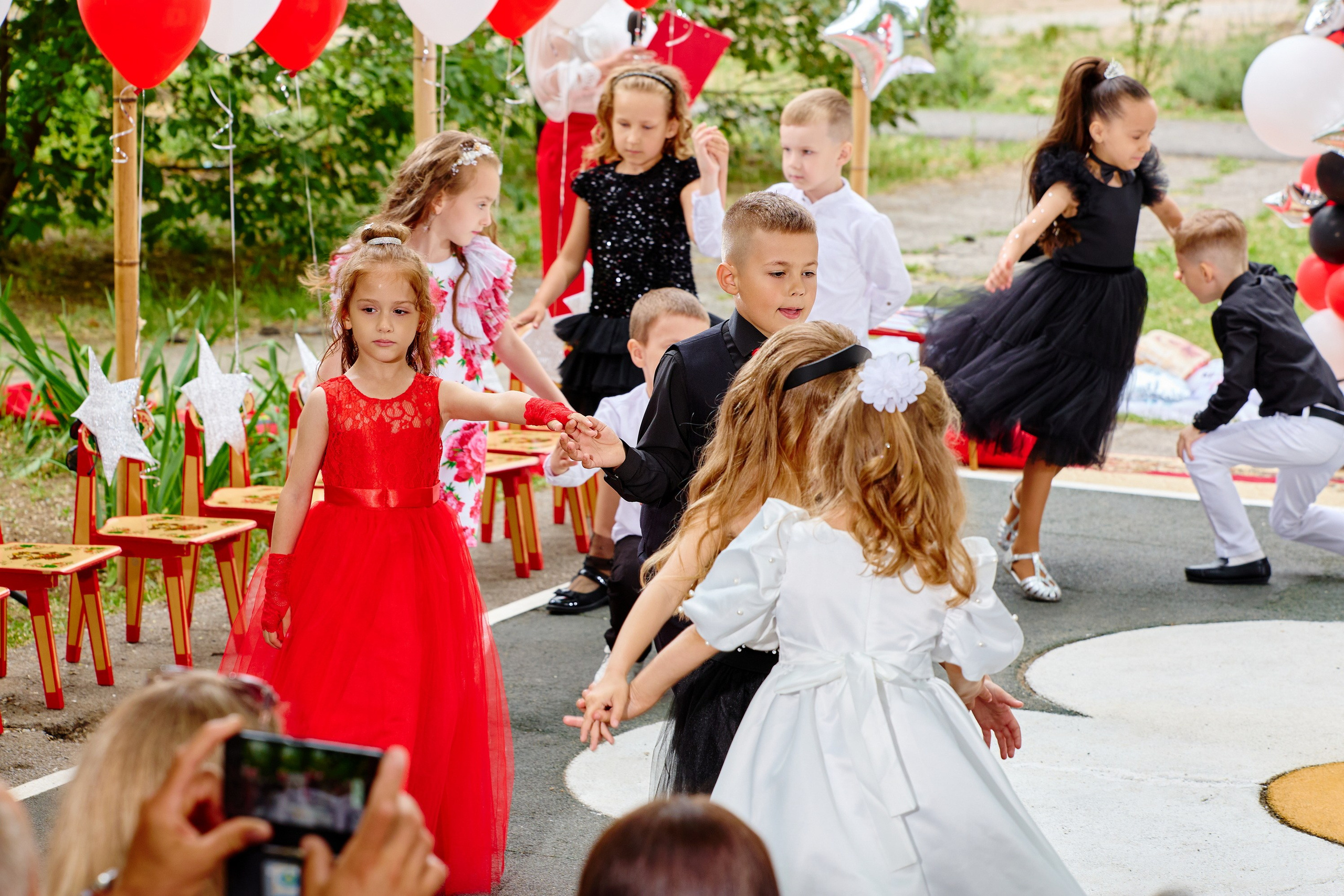 Выпускной 45 сад. Фотограф Выпускные альбомы Таганрог Сергей Коробченко