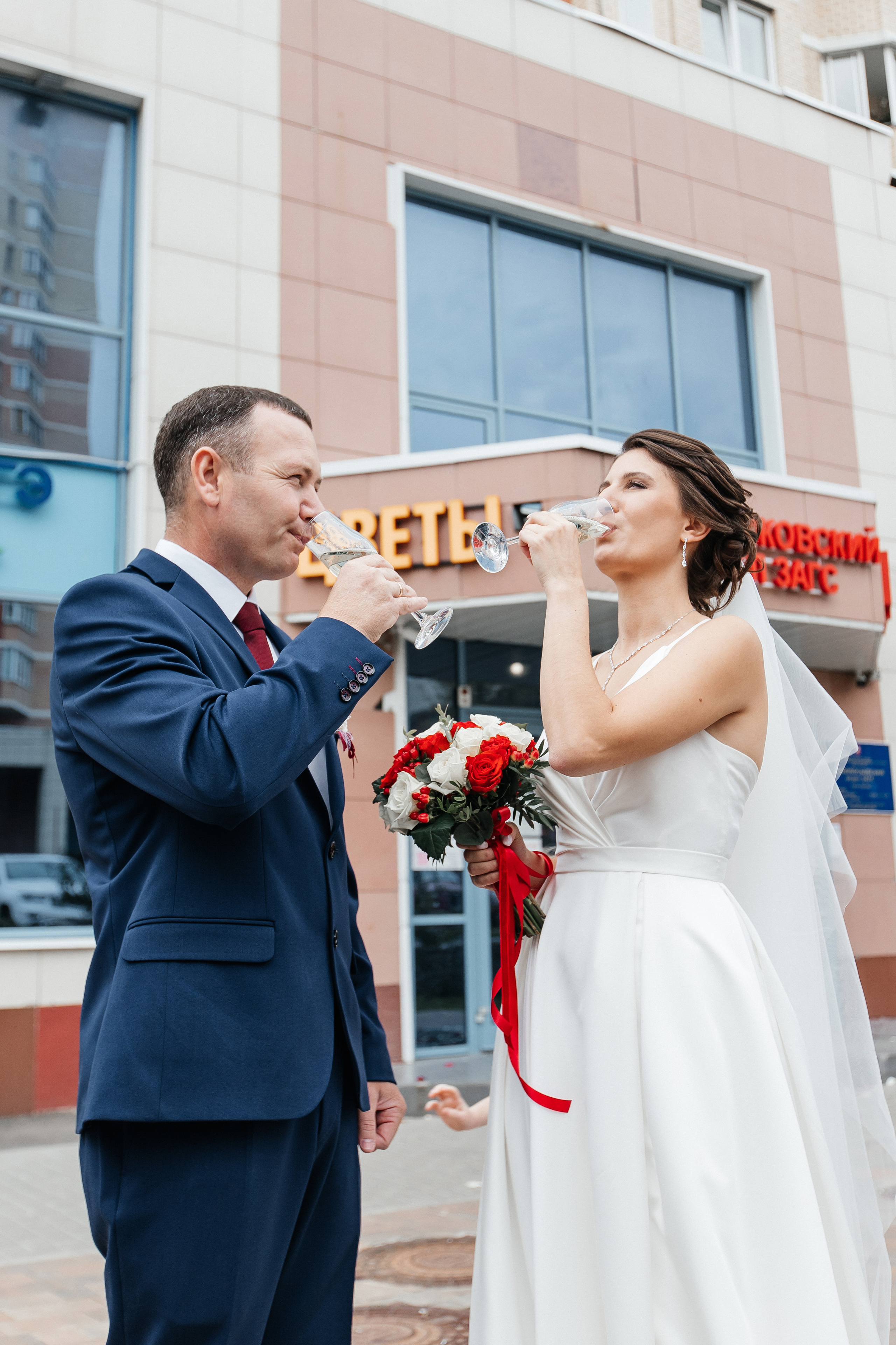 Александр и Александра (ЗАГС + прогулка). Фотограф в Москве Екатерина Потапова