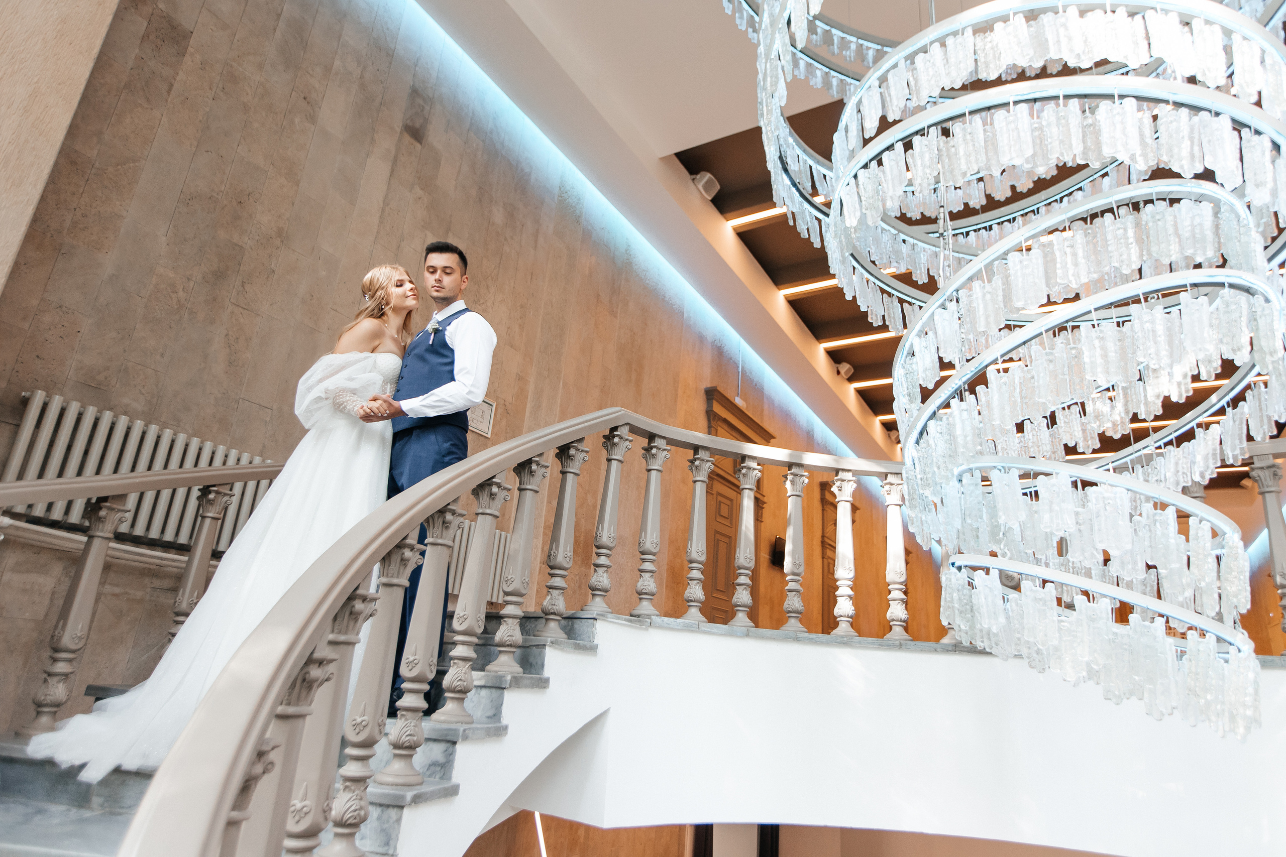 Мария и Роман (встреча + ЗАГС + прогулка). Фотограф в Москве Екатерина Потапова