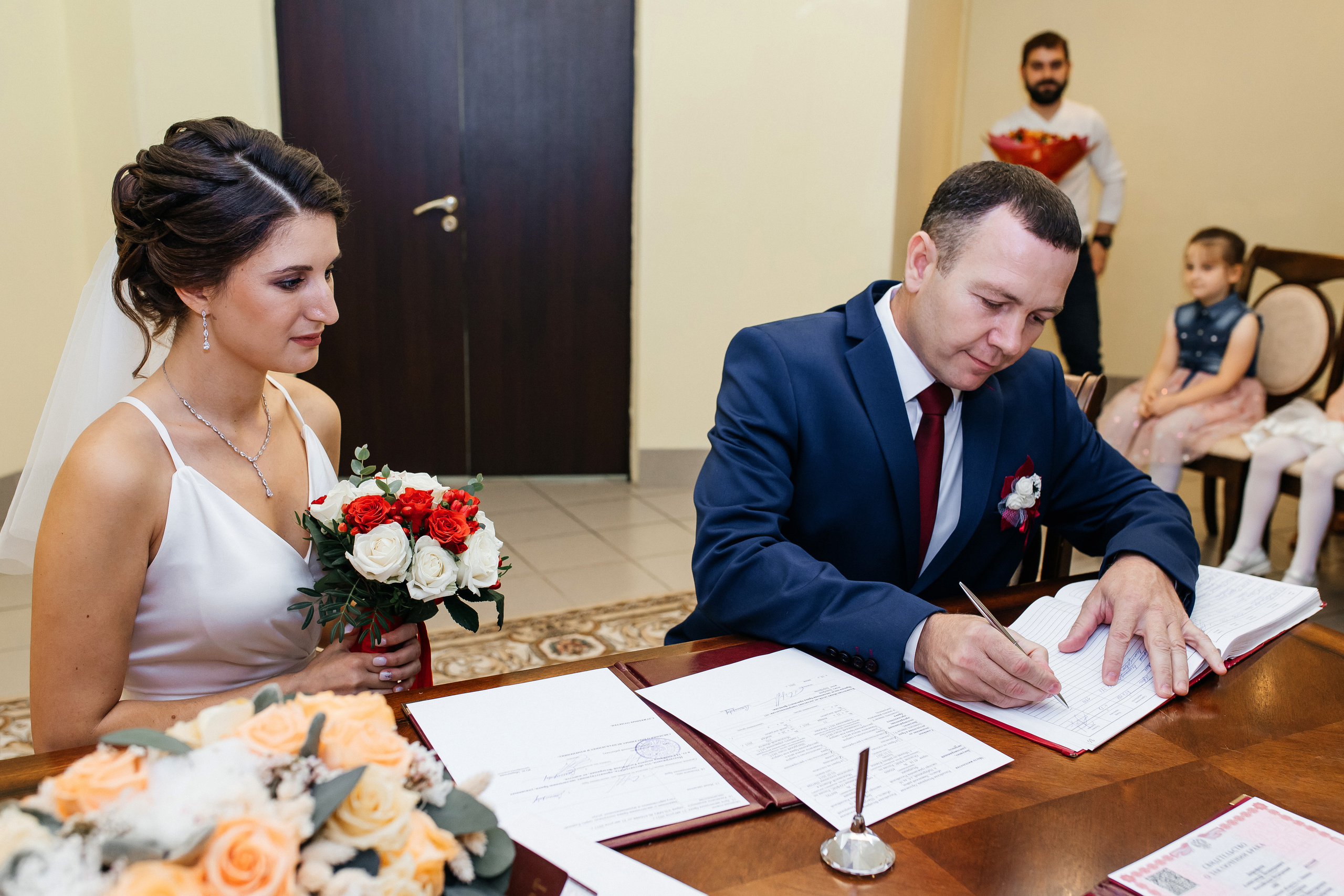 Александр и Александра (ЗАГС + прогулка). Фотограф в Москве Екатерина Потапова