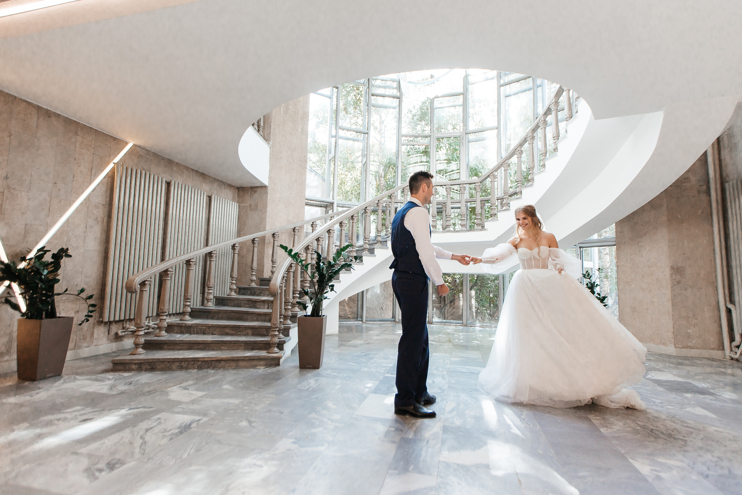 Мария и Роман (встреча + ЗАГС + прогулка). Фотограф в Москве Екатерина Потапова