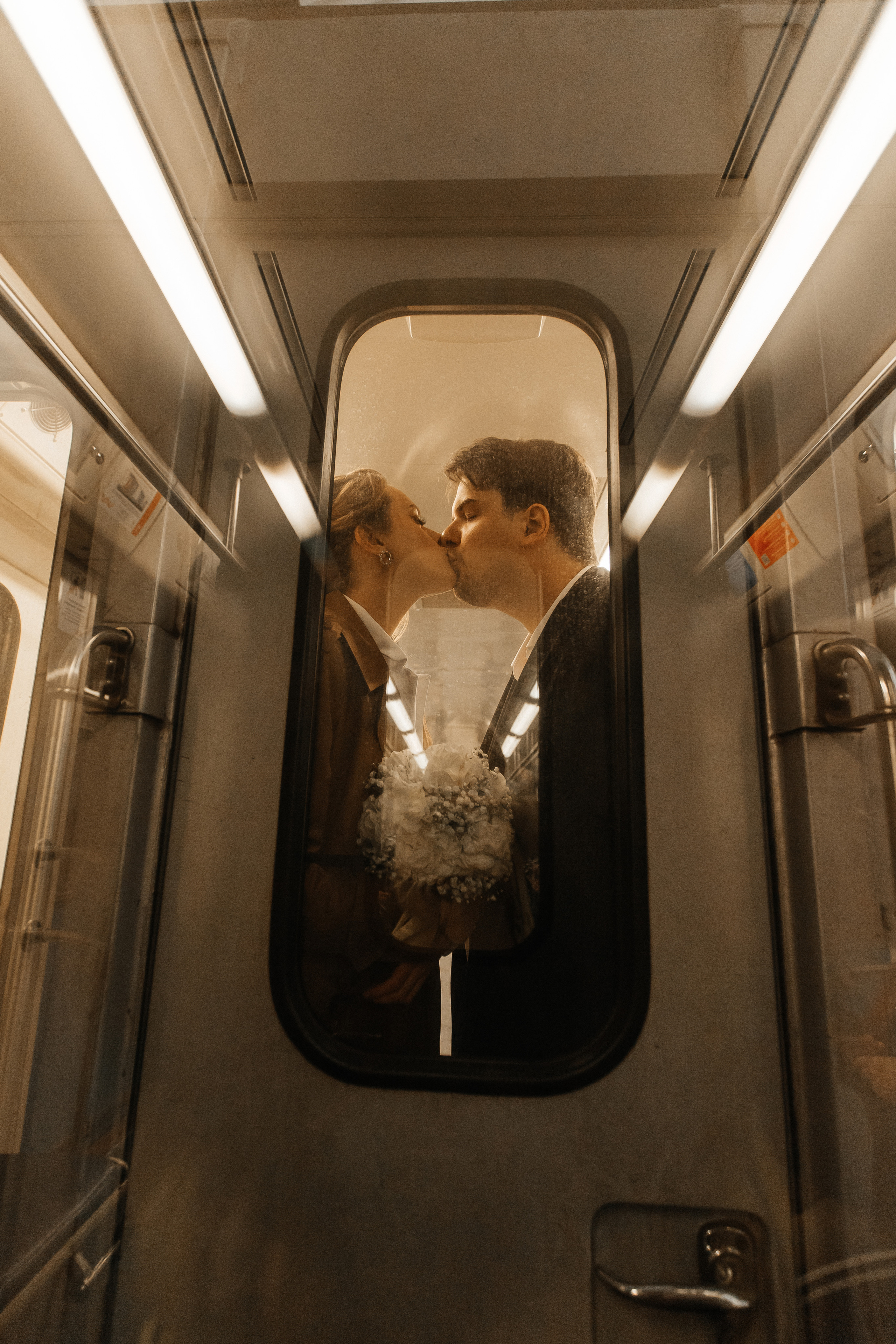 Ксения и Иван (ЗАГС + прогулка). Фотограф в Москве Екатерина Потапова