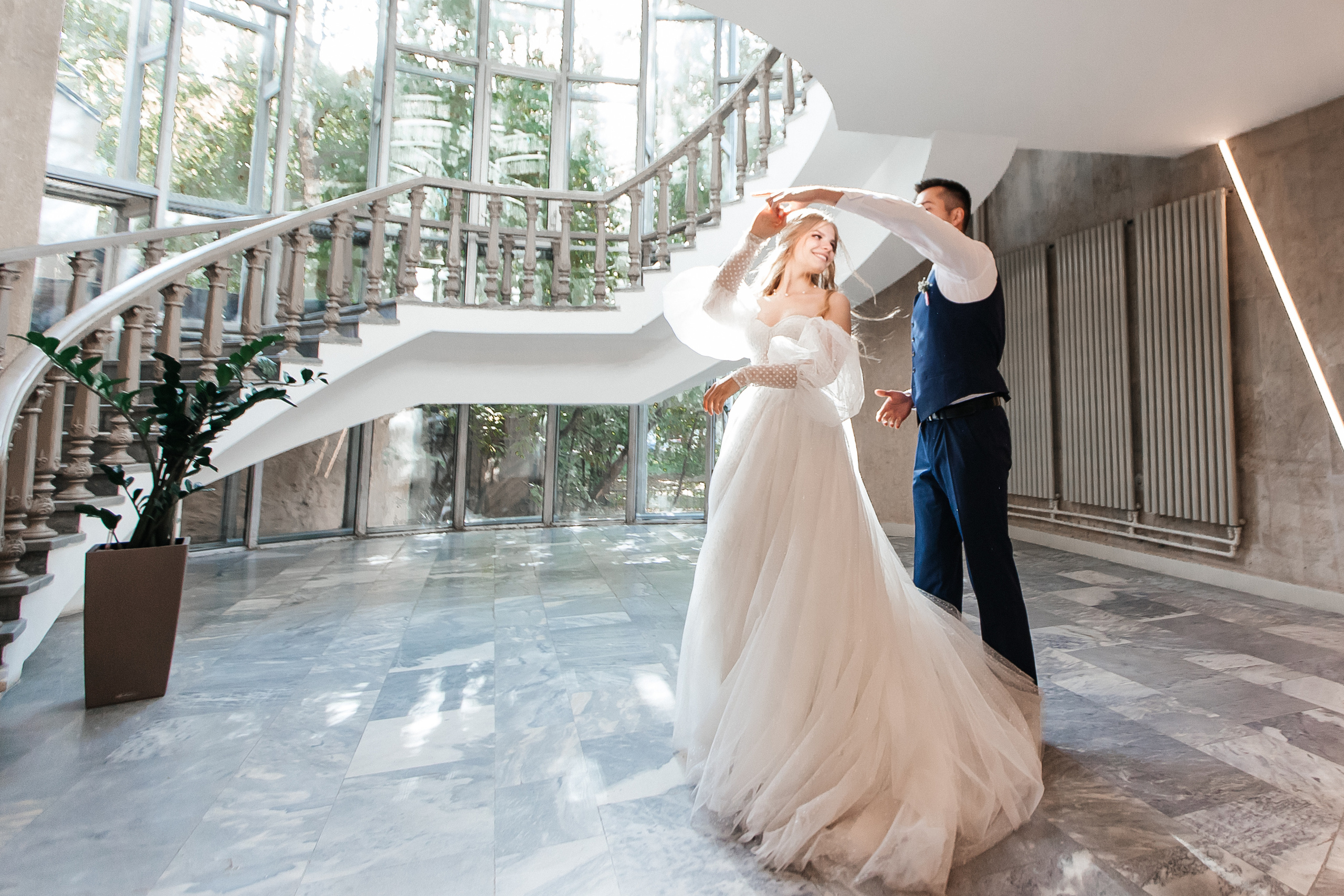 Мария и Роман (встреча + ЗАГС + прогулка). Фотограф в Москве Екатерина Потапова