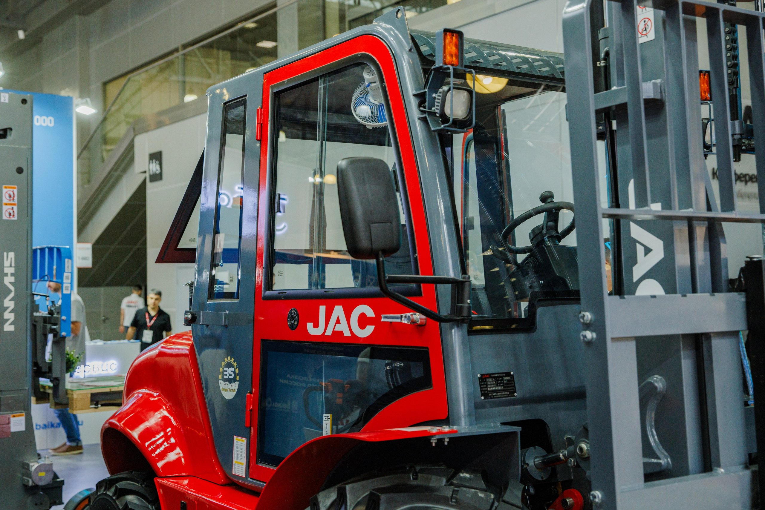 Выставка Спец. Техники. Фотограф Москва Шептаев Артём