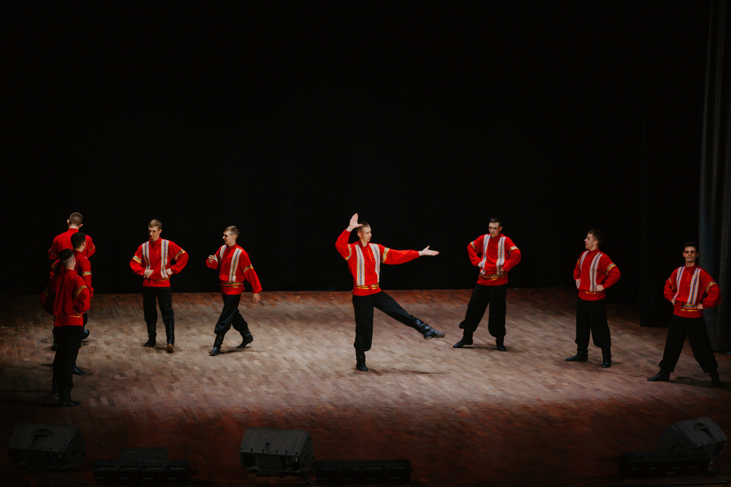 «Уральский сувенир». Концерт танцевальной студии. Фотограф в Челябинске Ополихина Анна