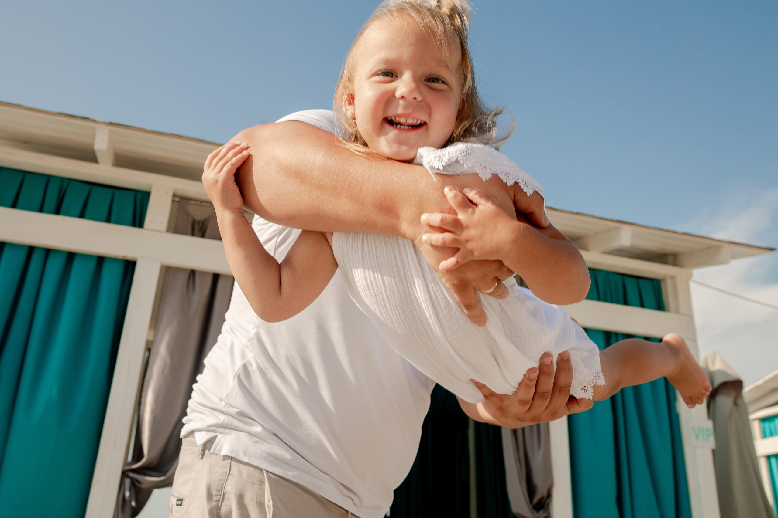 Анастасия и Максим с дочками. Фотограф в Геленджике, Архипо-Осиповке, Абрау-Дюрсо, Кринице Виктория