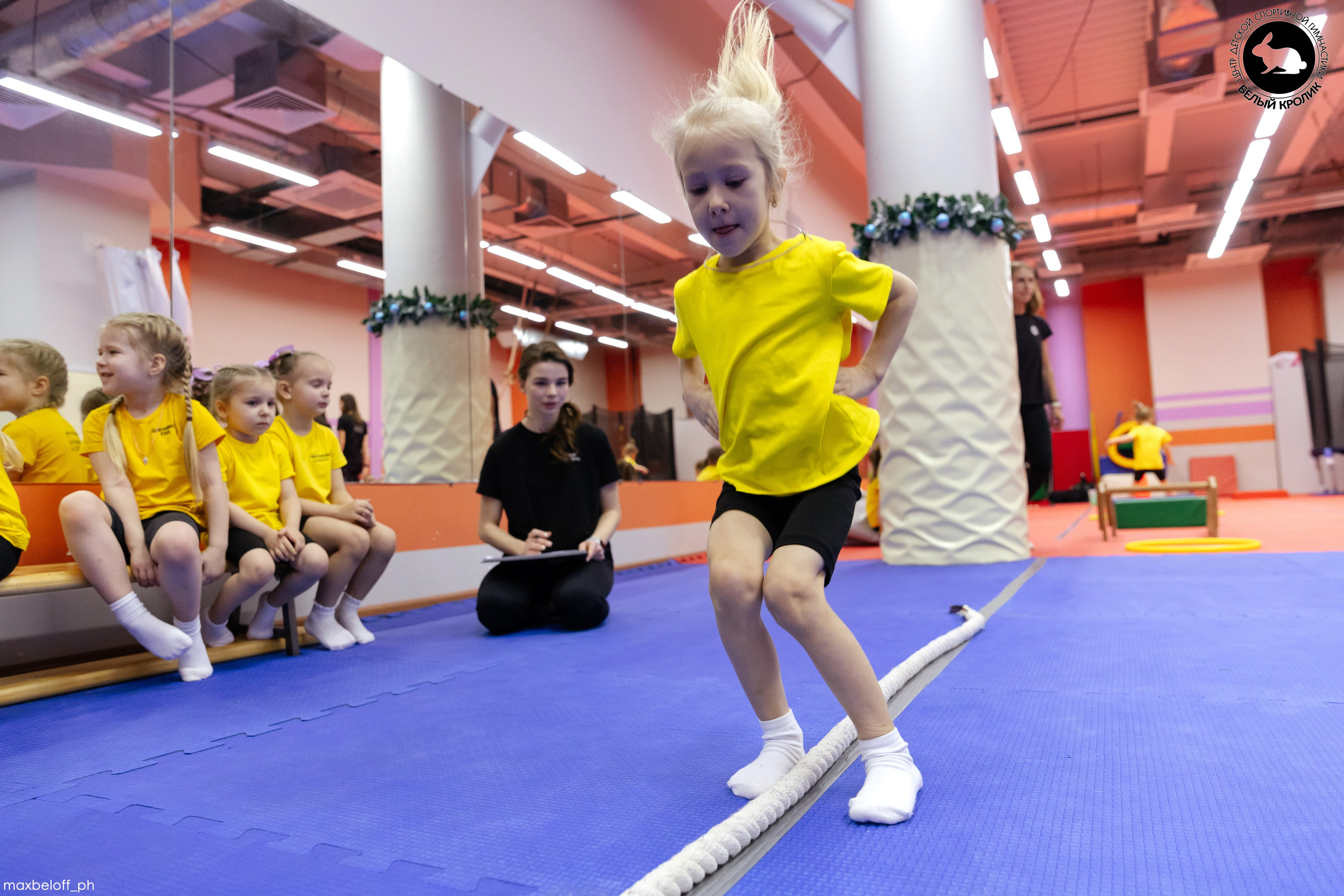 Белый кролик. Соревнования. Семейный фотограф — Макс Белогрудов