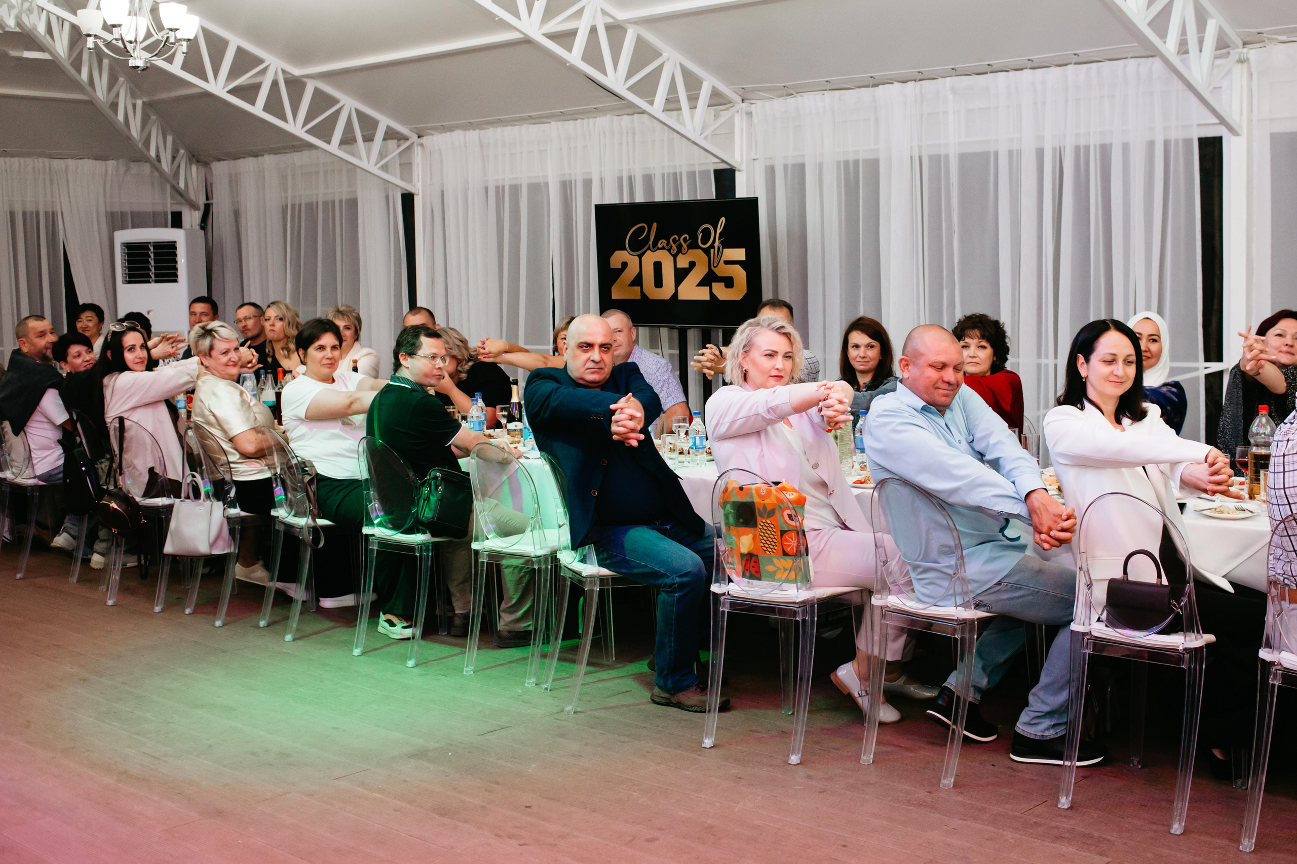 Выпускной 2025 (41 школа) 11 класс. Фотограф в Челябинске Ополихина Анна