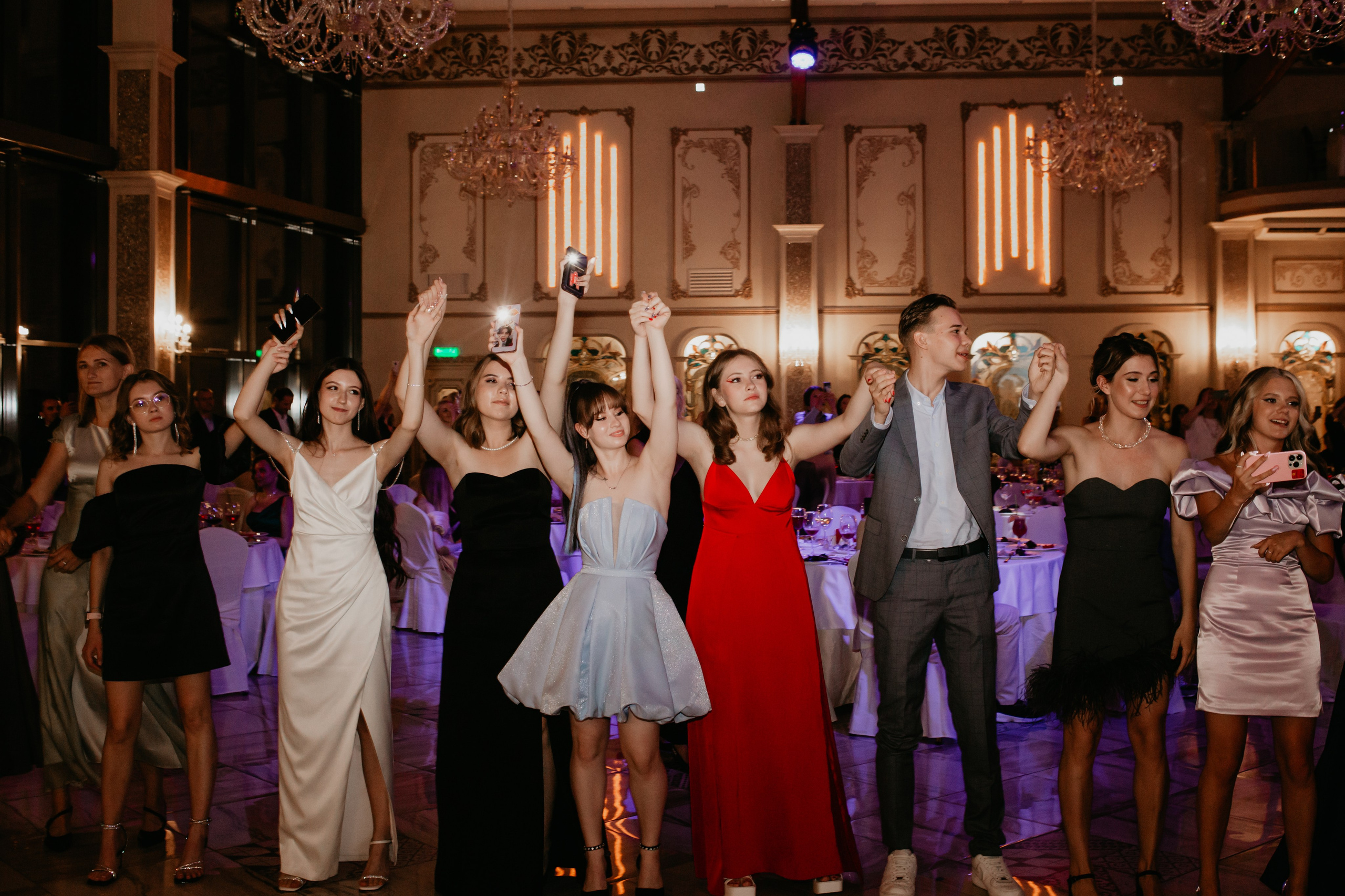 Выпускной. 11 лицей. Фотограф в Челябинске Ополихина Анна