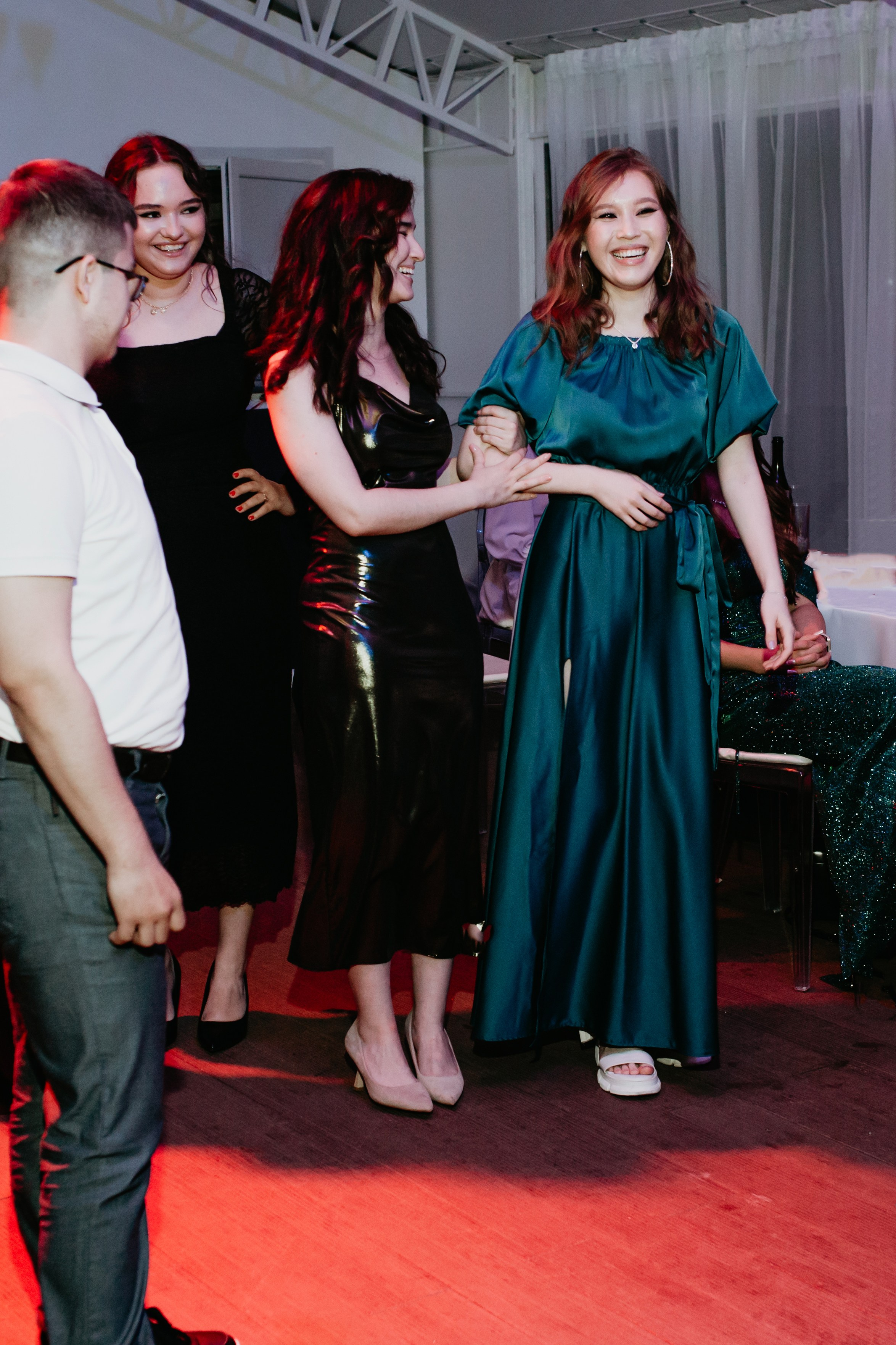 Выпускной 2025 (41 школа) 11 класс. Фотограф в Челябинске Ополихина Анна