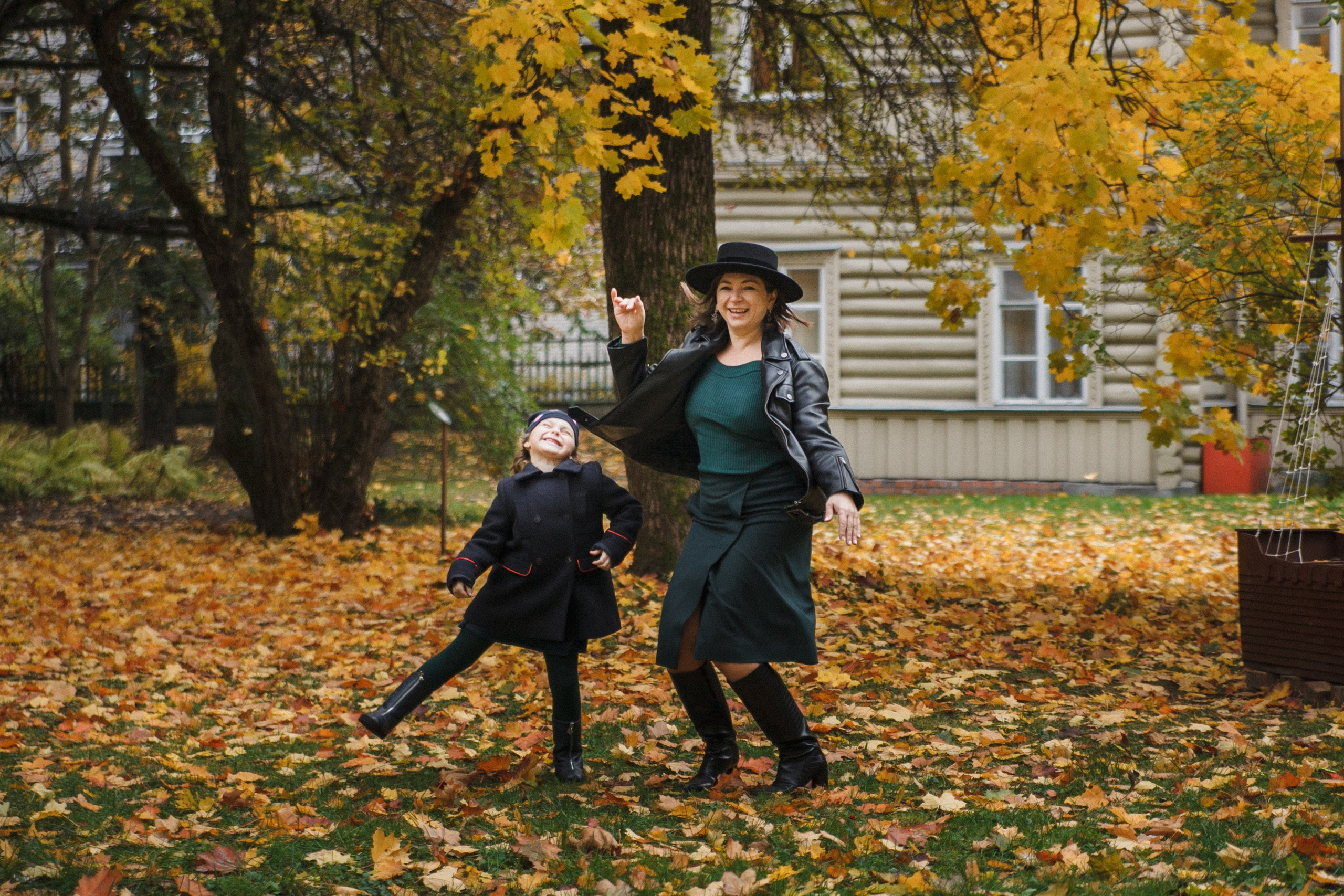 4 ноги, Терем, чай и 1 маленький хвост. Семейный фотограф, свадебный фотограф, женский портрет в Санкт-Петербу