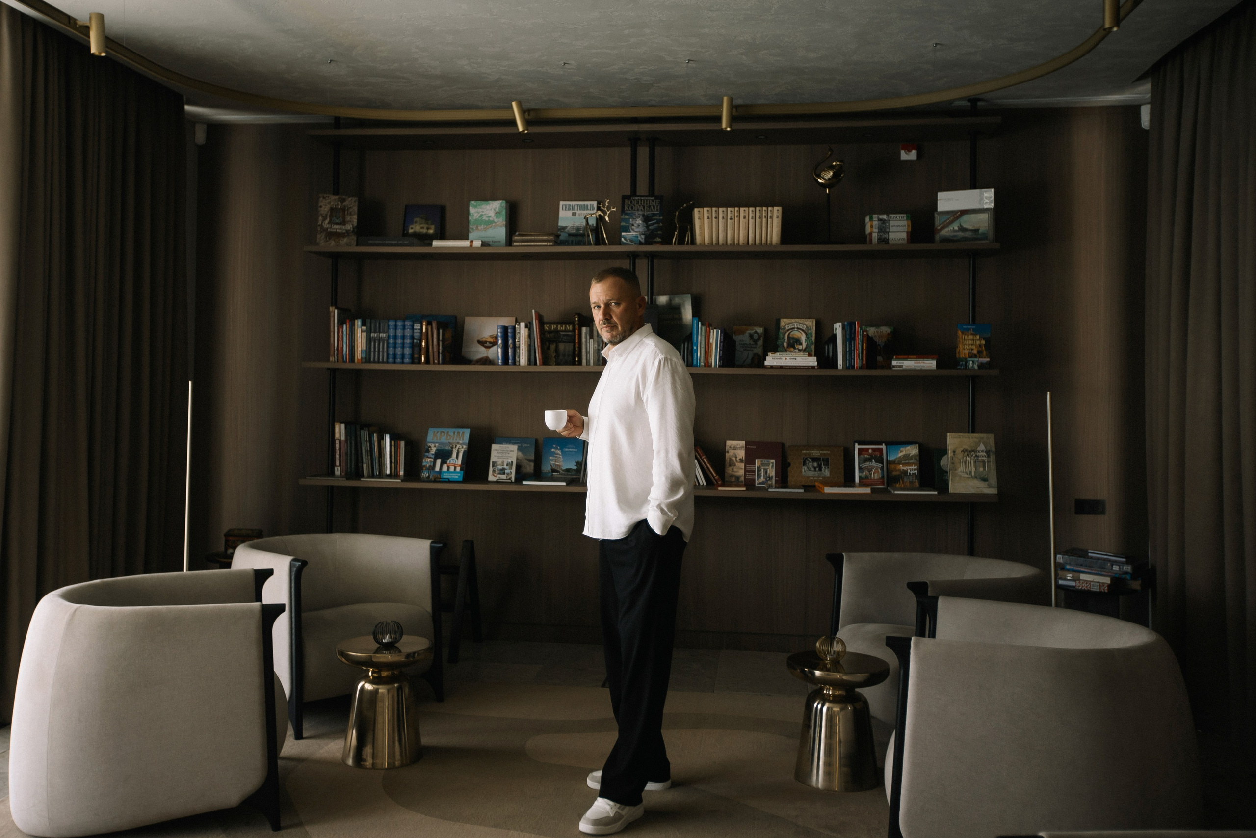 Александр и Гузель. Свадьба для двоих. Винодельня AYA. Фотограф Анна Лейман. Севастополь