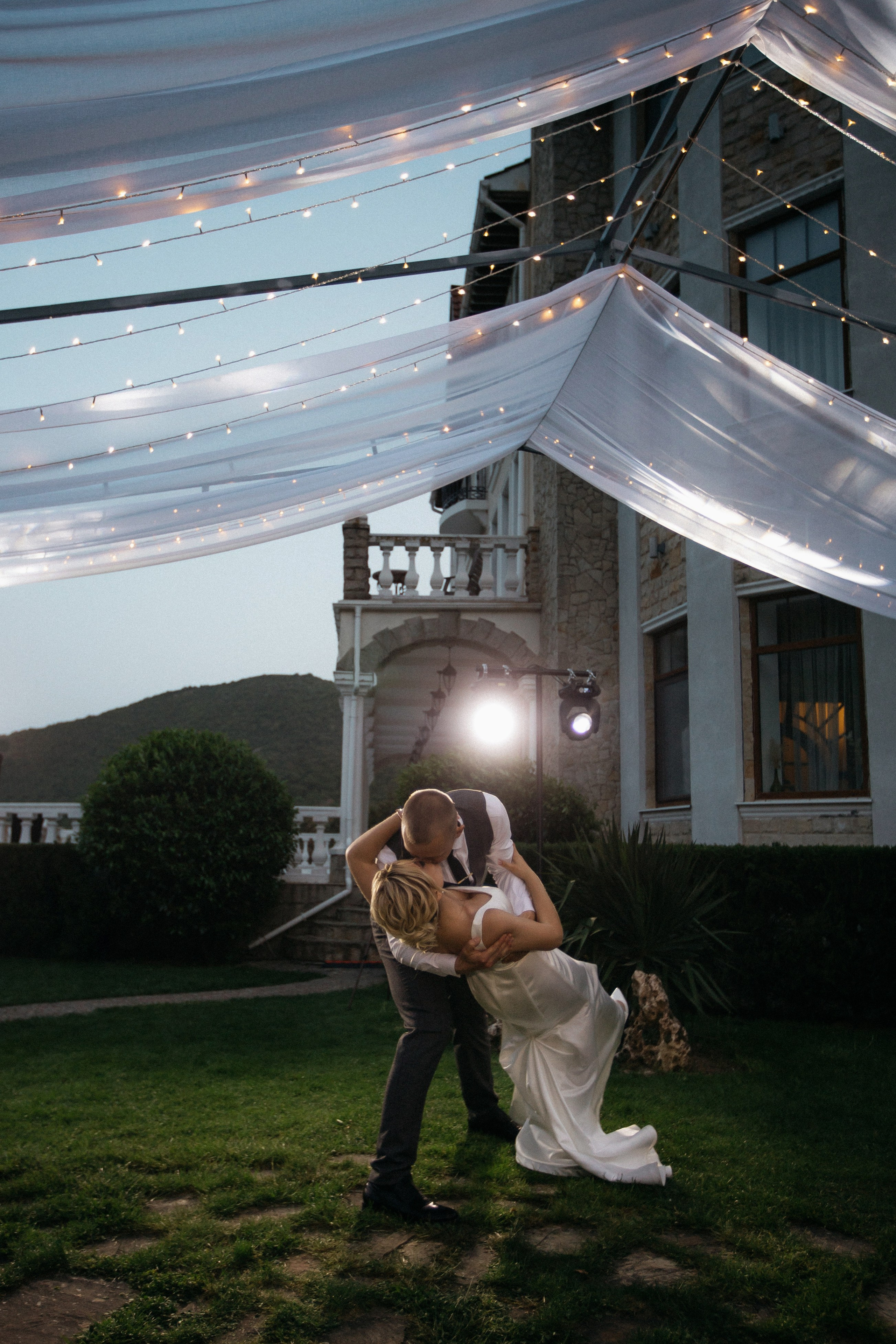 Денис и Алина. Белый замок. Фотограф Анна Лейман. Севастополь