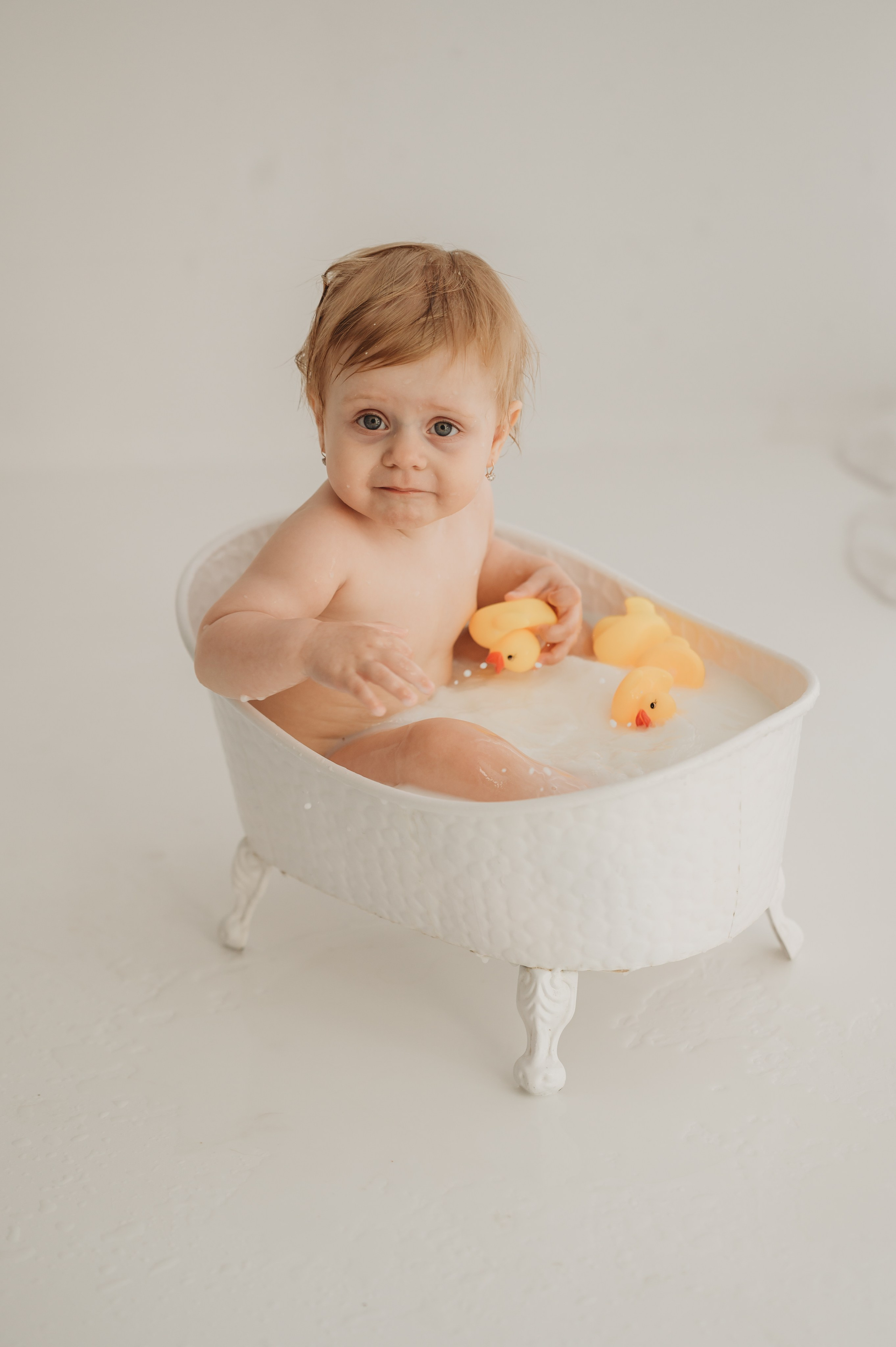 Молочные ванночки. Детский и семейный фотограф Ирина Гладких