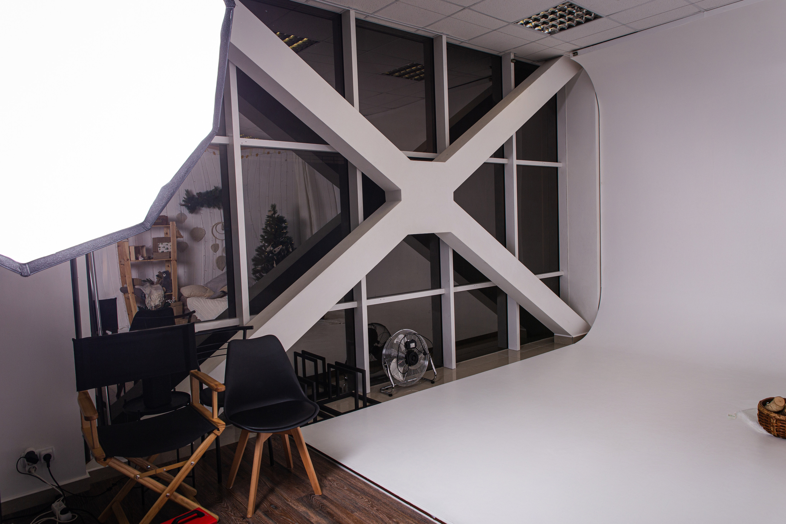 Фотосессия на циклораме или белом фоне. Фотограф Камчатка