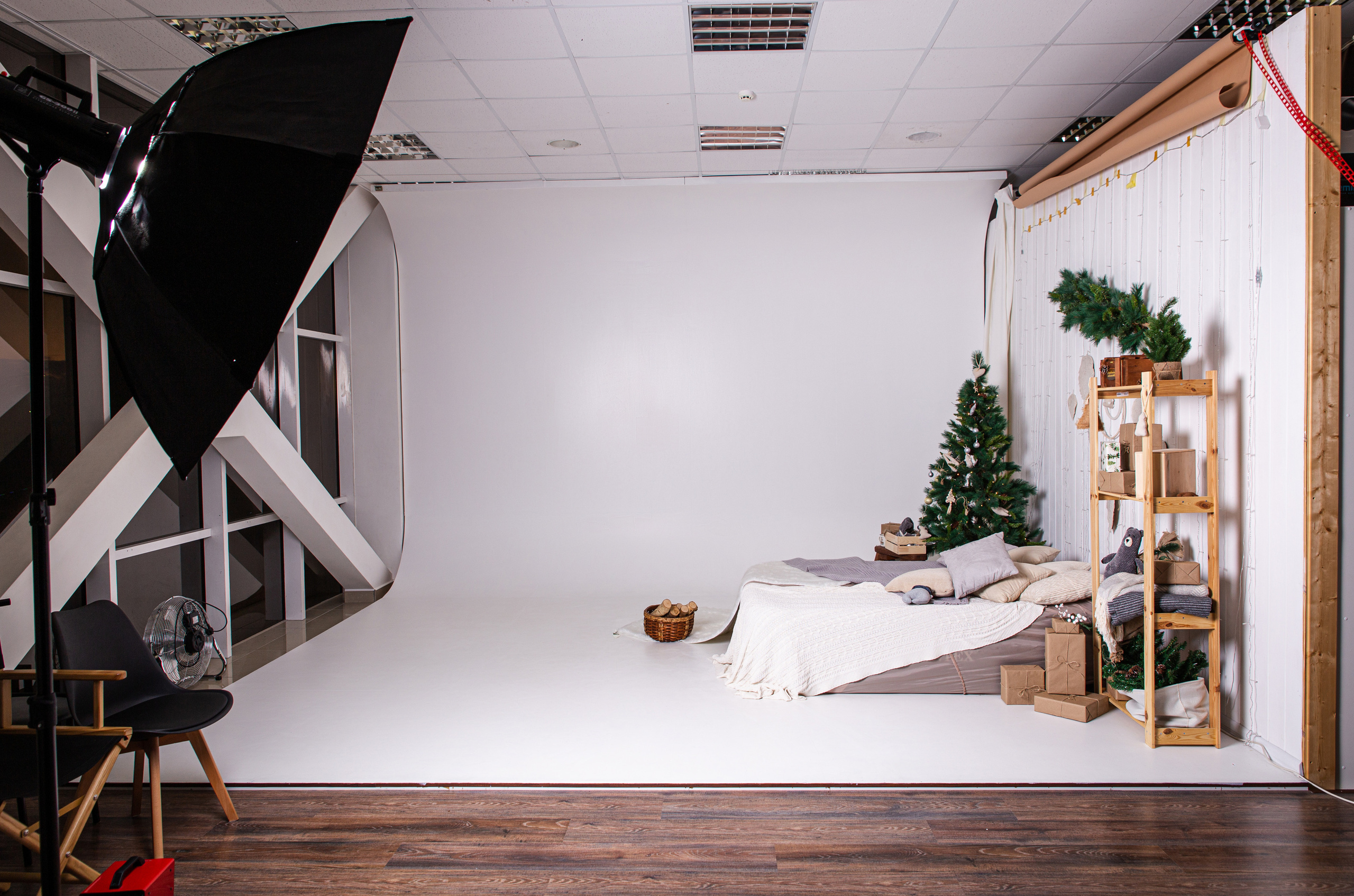 Фотосессия на циклораме или белом фоне. Фотограф Камчатка