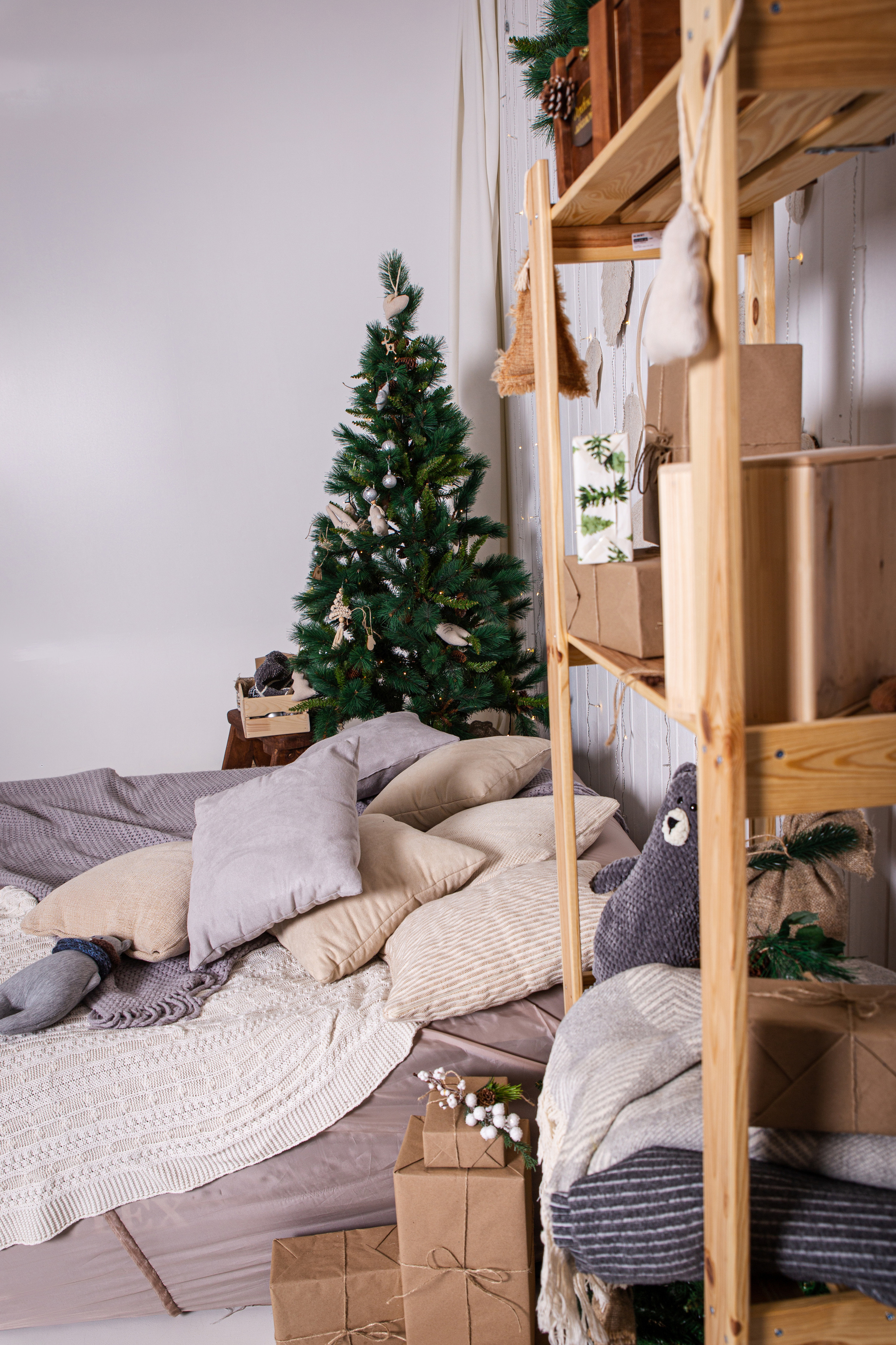 Фотосессия на циклораме или белом фоне. Фотограф Камчатка