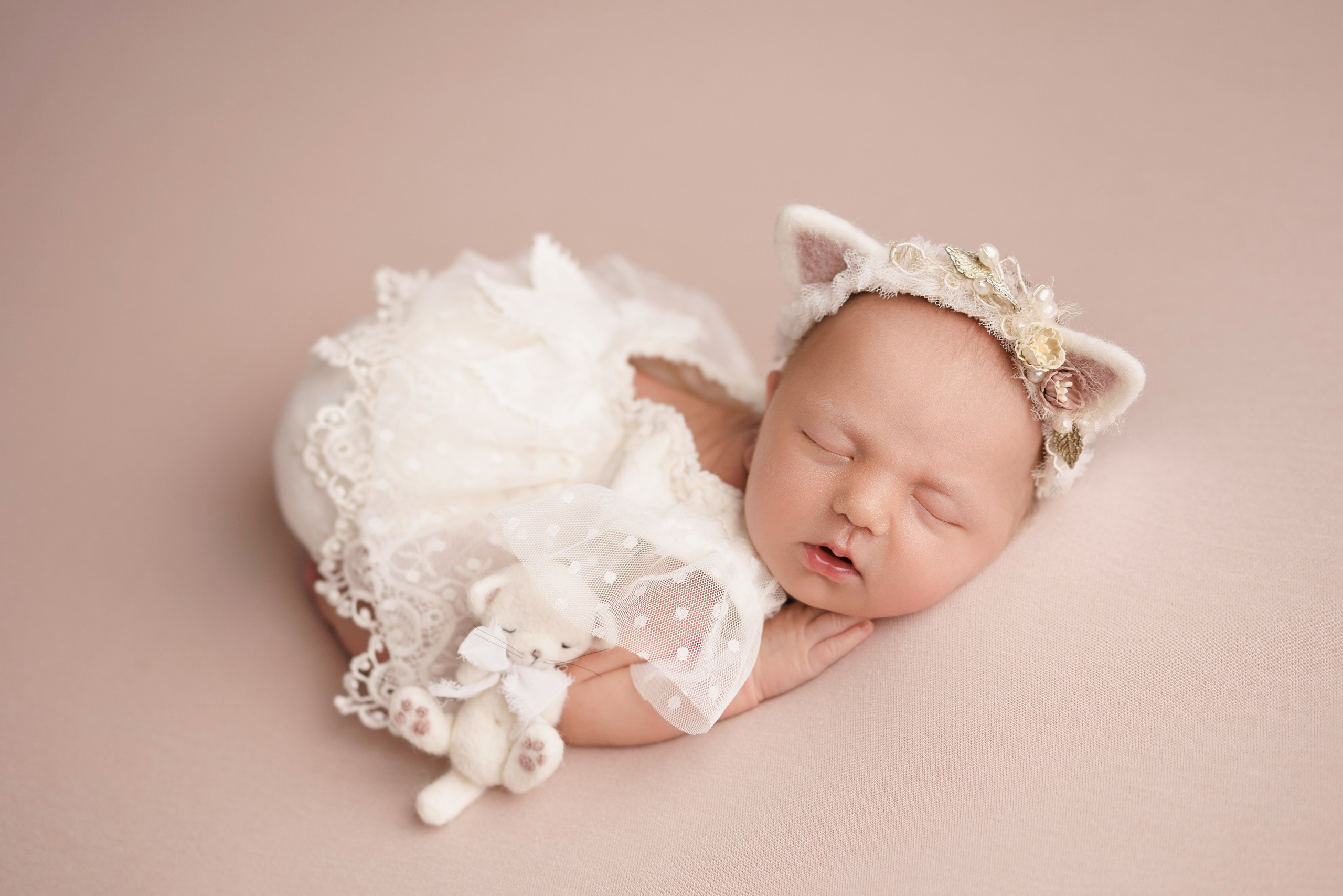 Фотосессия новорожденных | Галерея трогательных кадров малышей в стиле newborn. Фотосессия новорожденных в Москве и Московской области | Профессиональный фотограф newborn — Татьяна Иванова