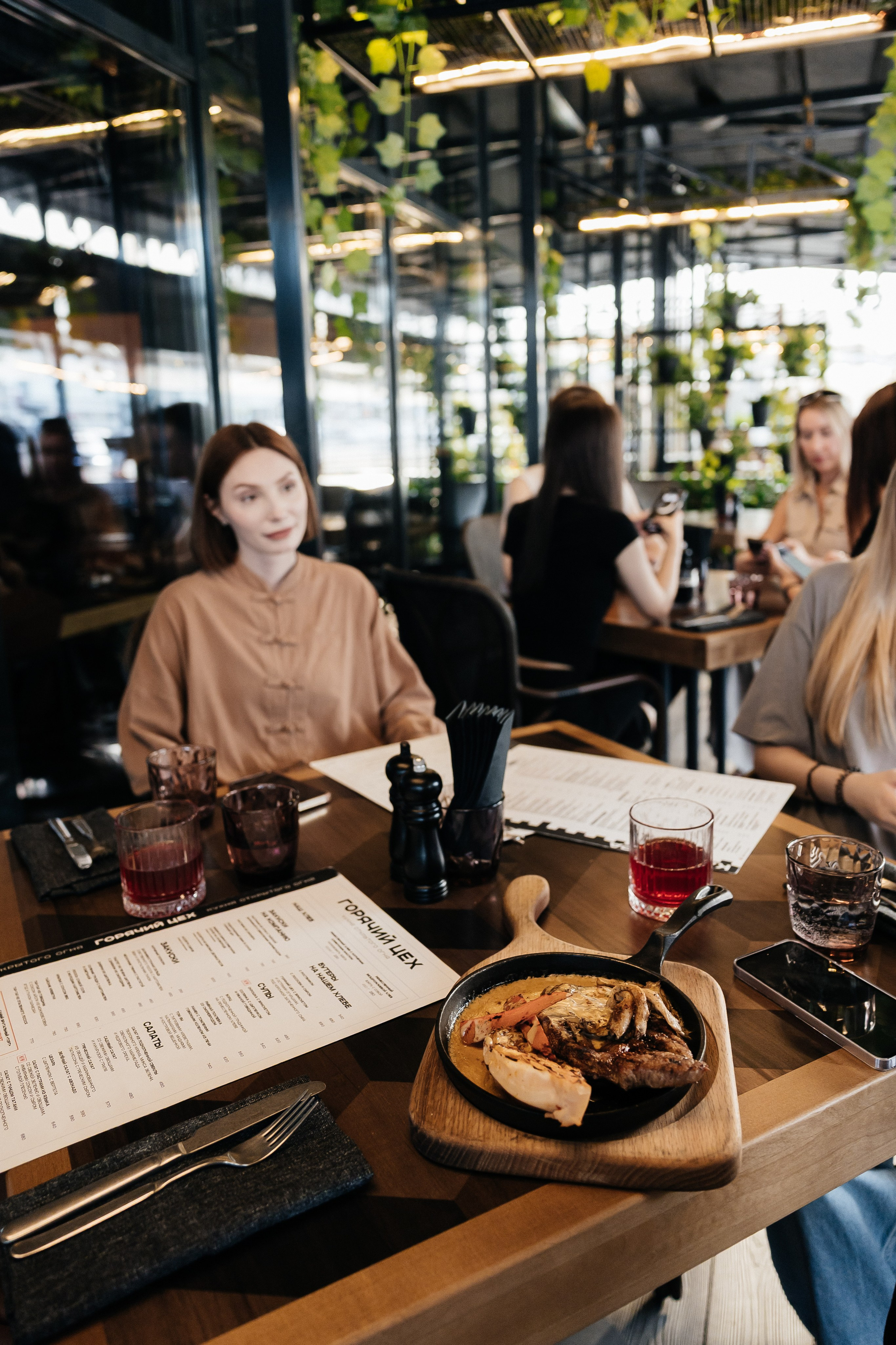ГОРЯЧИЙ ЦЕХ открытие летней террасы. Фотограф свадебный семейный в Красноярске Шукшина Наталья