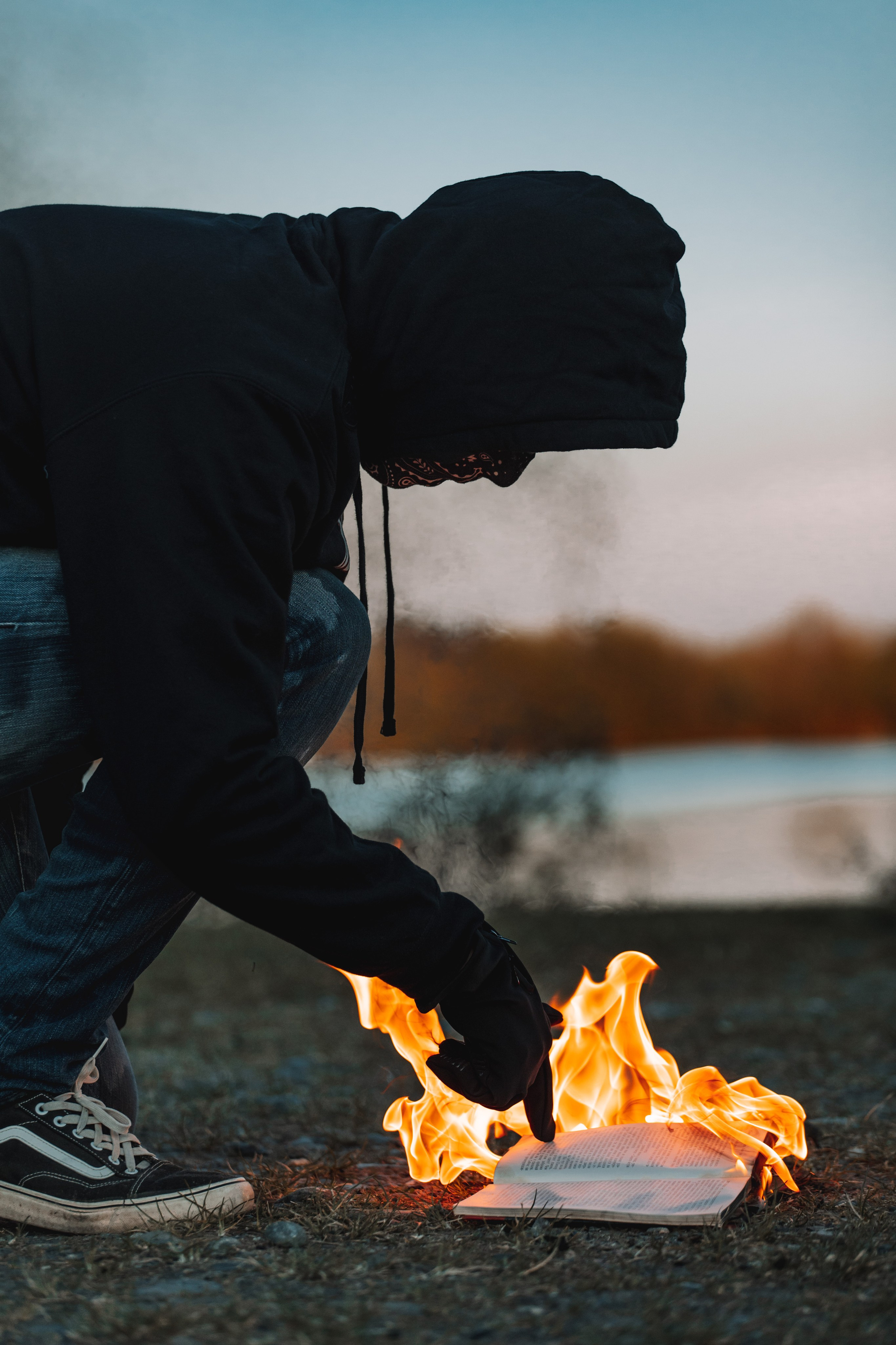With fire. Photographer in Saint-Petersburg and Moscow Max Spector