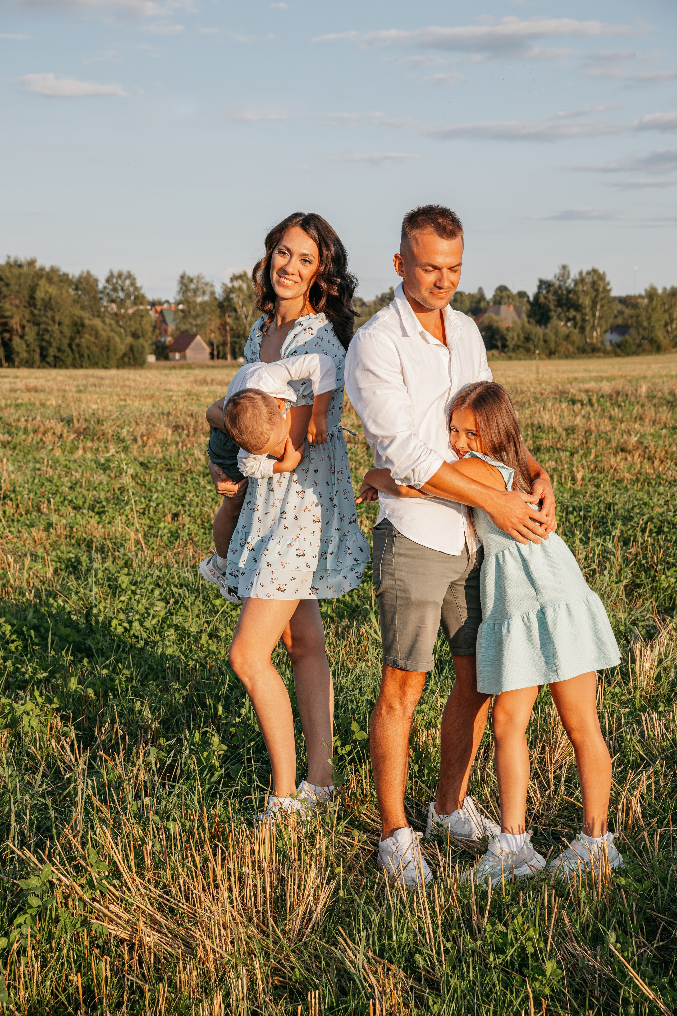 Семейная закатная съемка. Фотограф в Твери Лагодная Яна