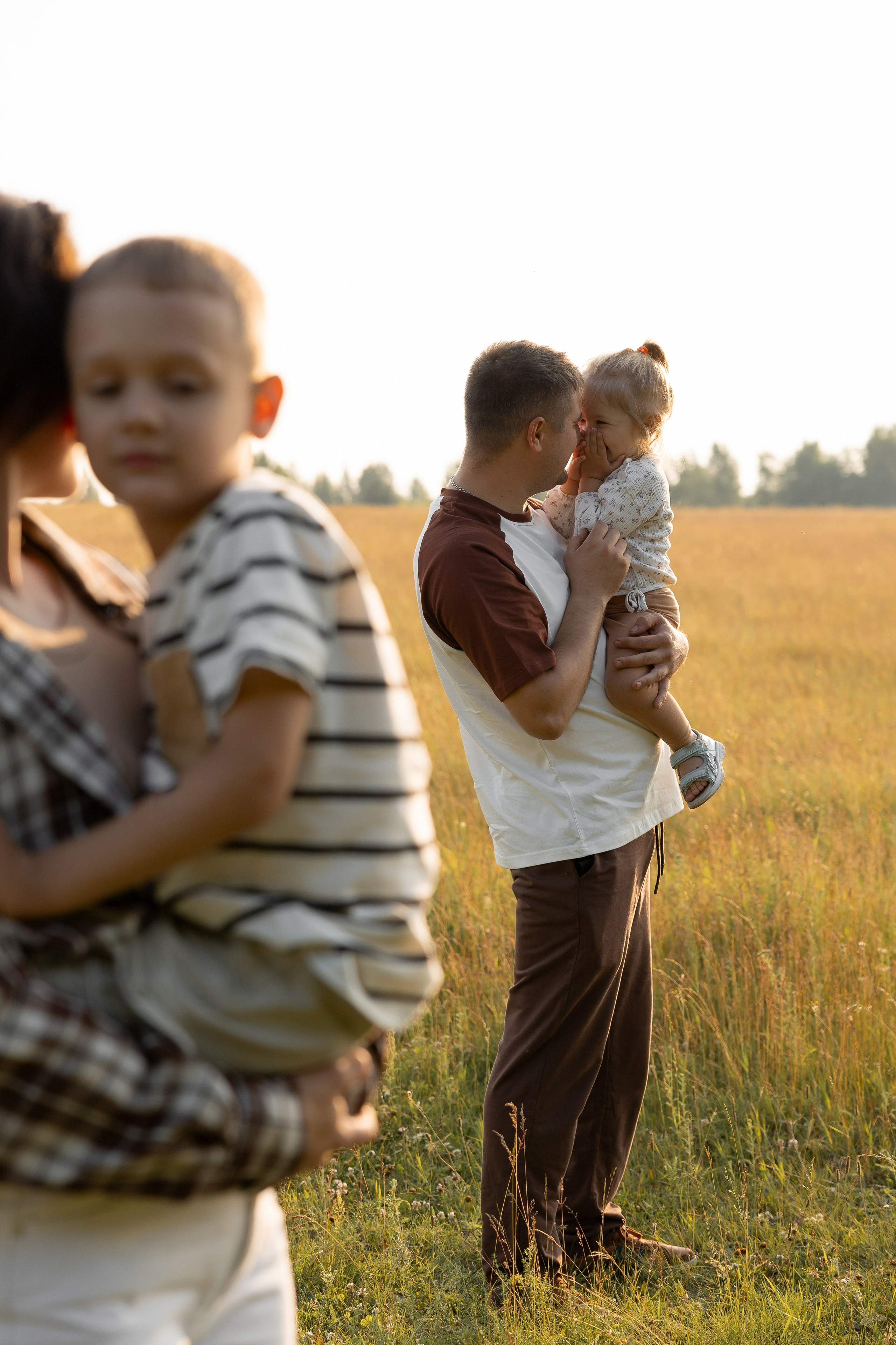 В поле. Семейный и свадебный фотограф в Челябинске Мария Леонтьева