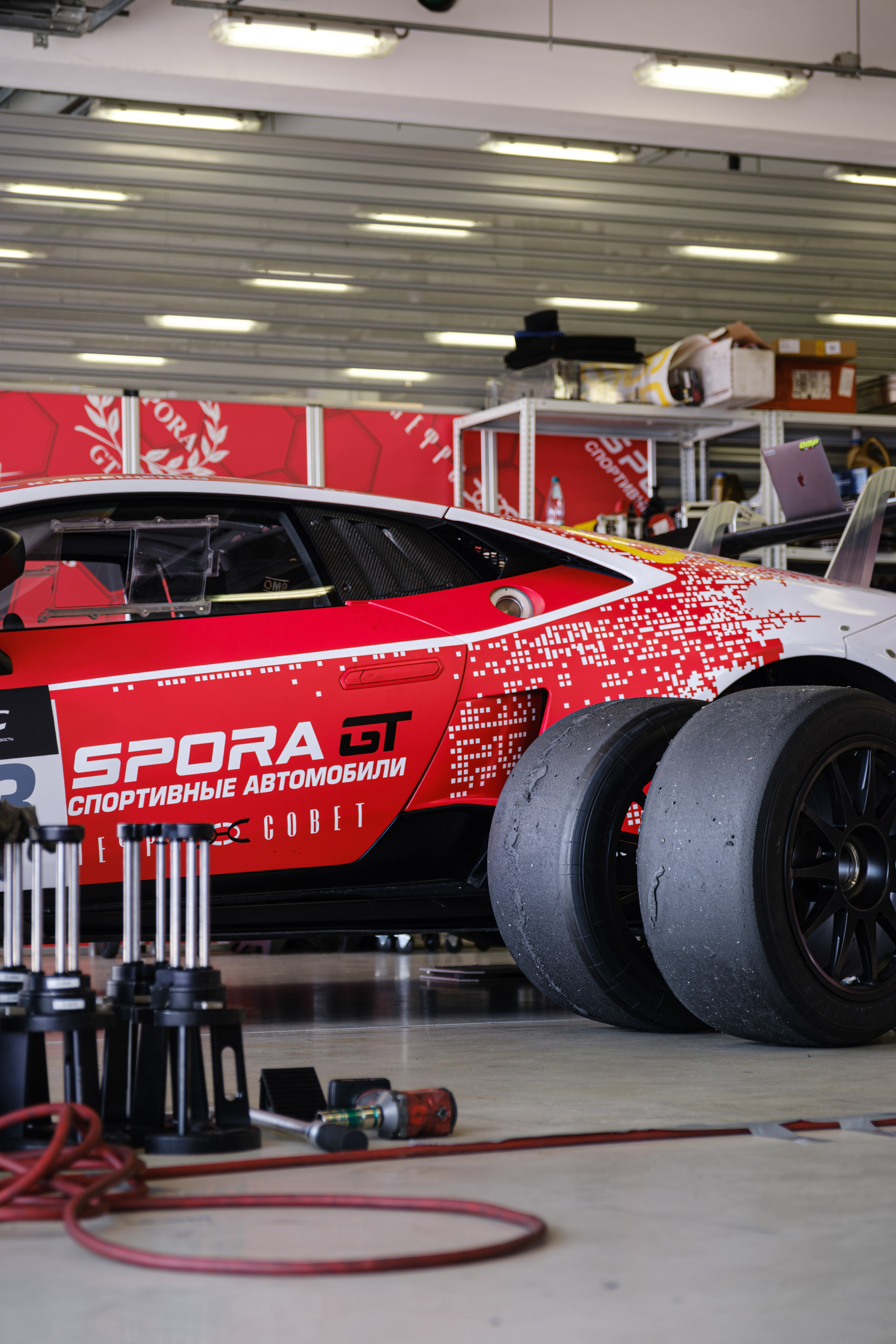 Российская серия гонок на выносливость. Авто и мотоспорт — фотограф Антон Медведев iCoguar