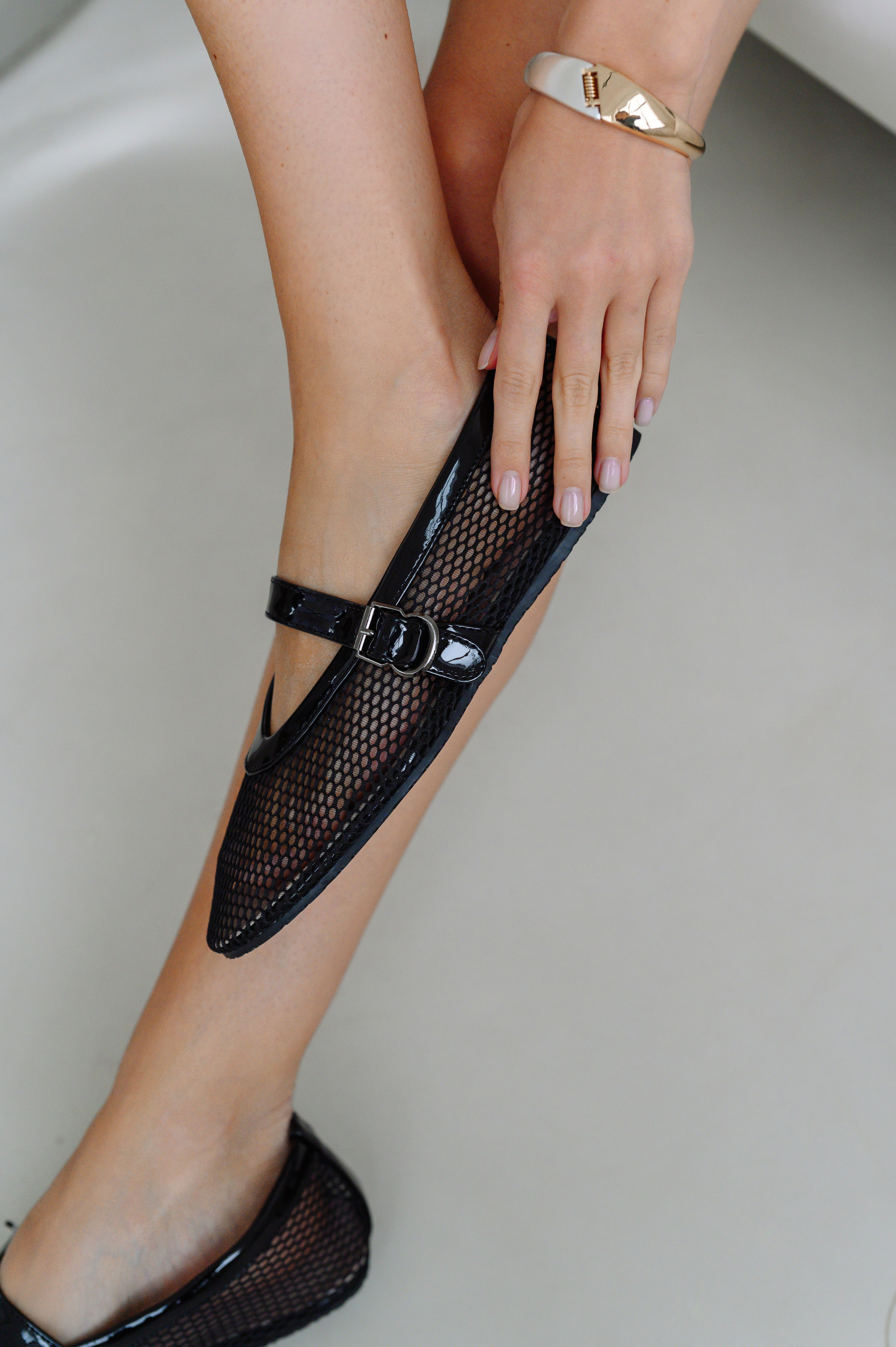 Съемка обуви для маркетплейсов (Wildberries, Ozon, Яндекс.Маркет). Фотограф товаров для соцсетей - инстаграм, вконтакте. Контент-фотограф в Москве Хныкина Лена