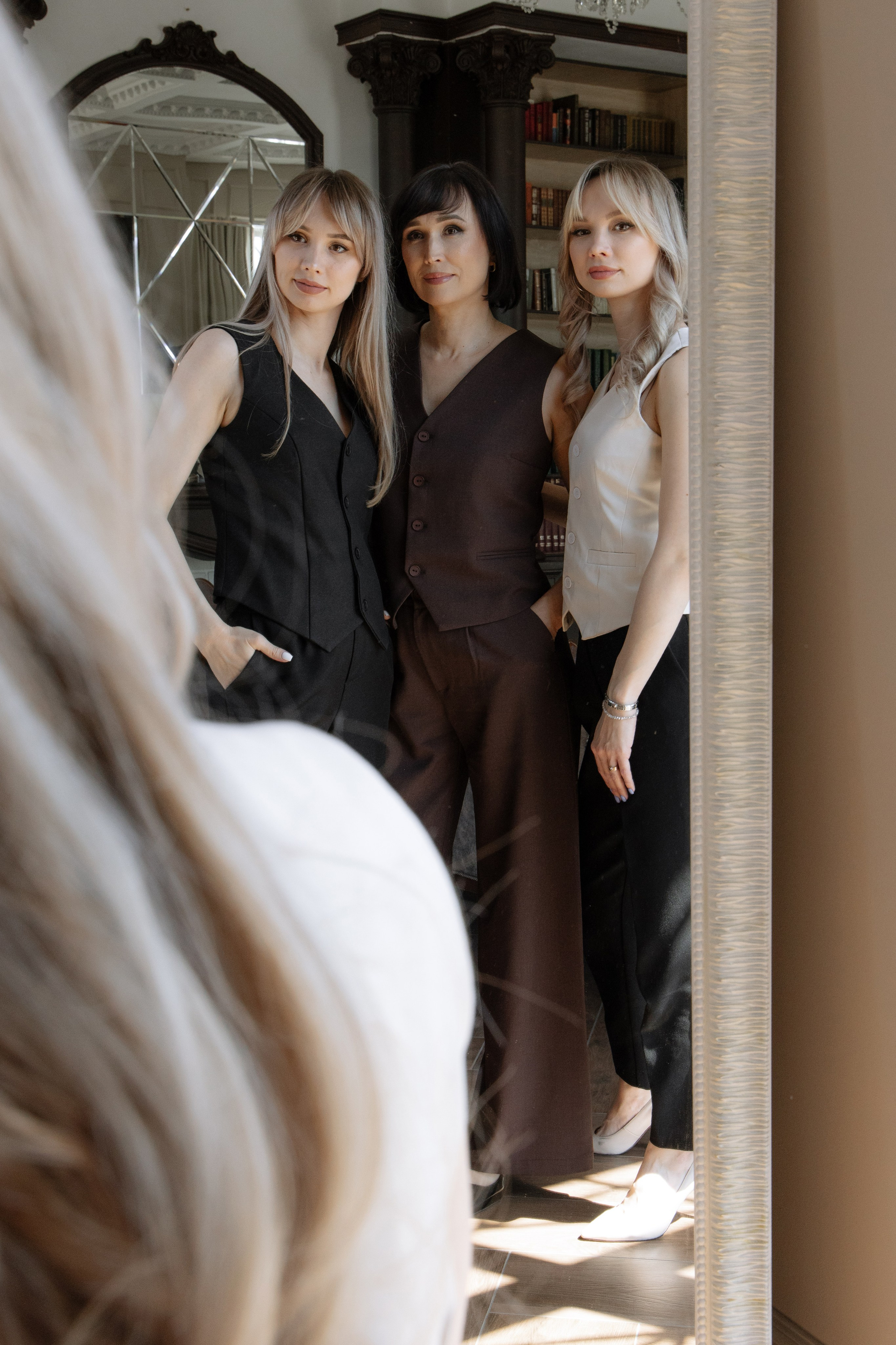 Мама и дочери. Aleksantis