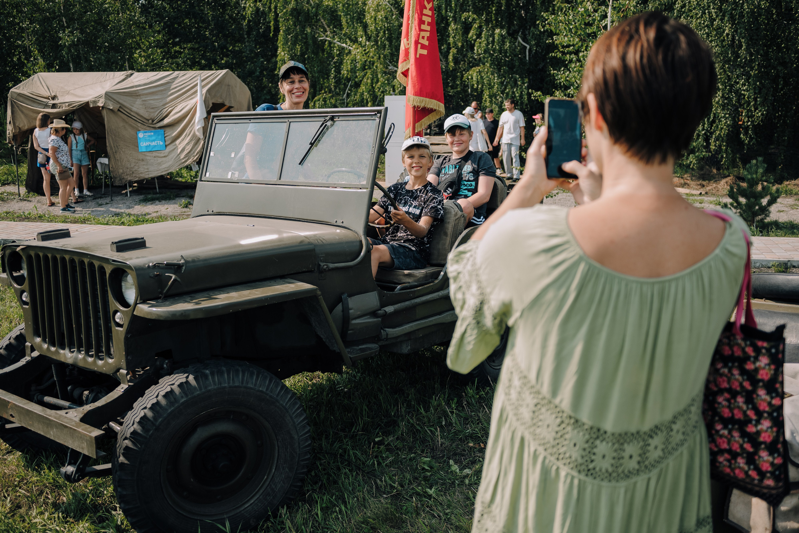 НАЗАД В БУДУЩЕЕ. РОССЕТИ. Репортажный фотограф Зуев Роман г. Челябинск