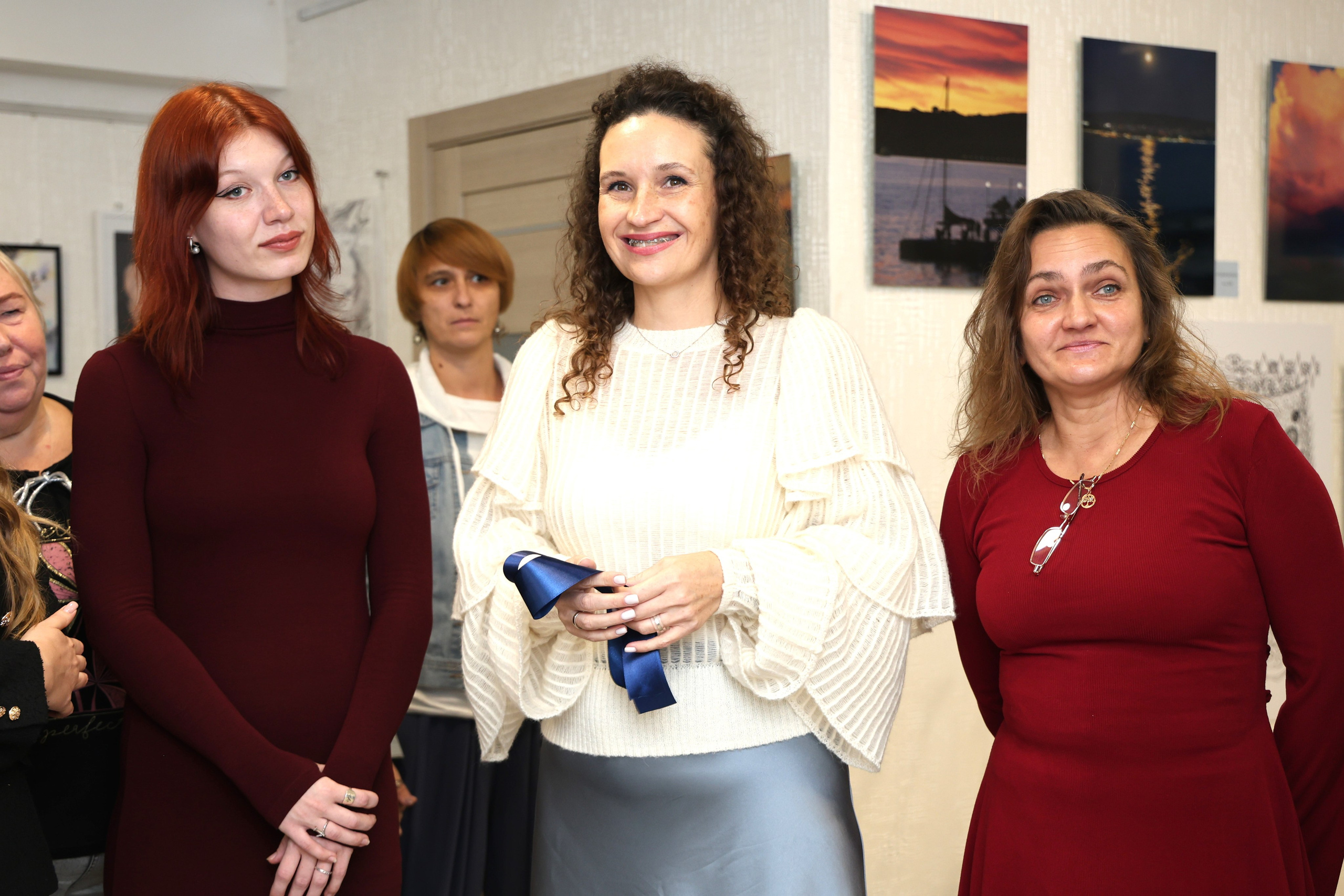 Открытие выставки в АРТ-пространстве Ники Сухаревой «Чёрное море». Фотограф в Геленджике Нина Небесная