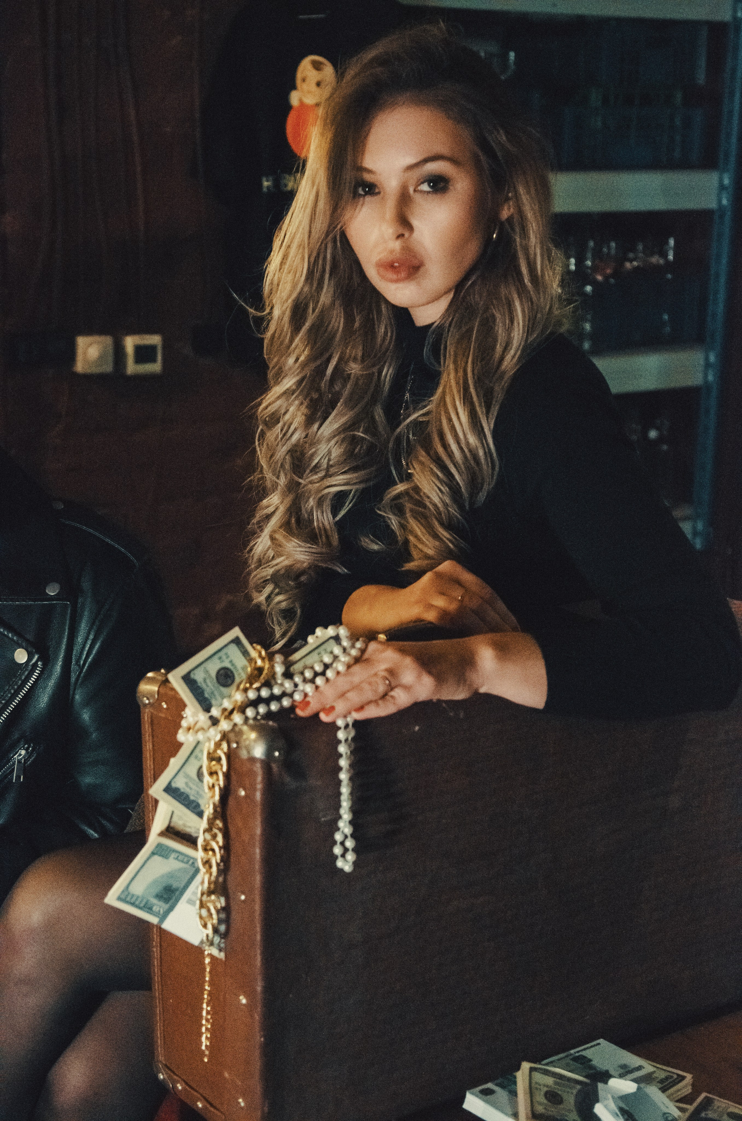 Съемка в стиле жены бандита. Фотографы в Тюмени Андрей и Лидия Войвод