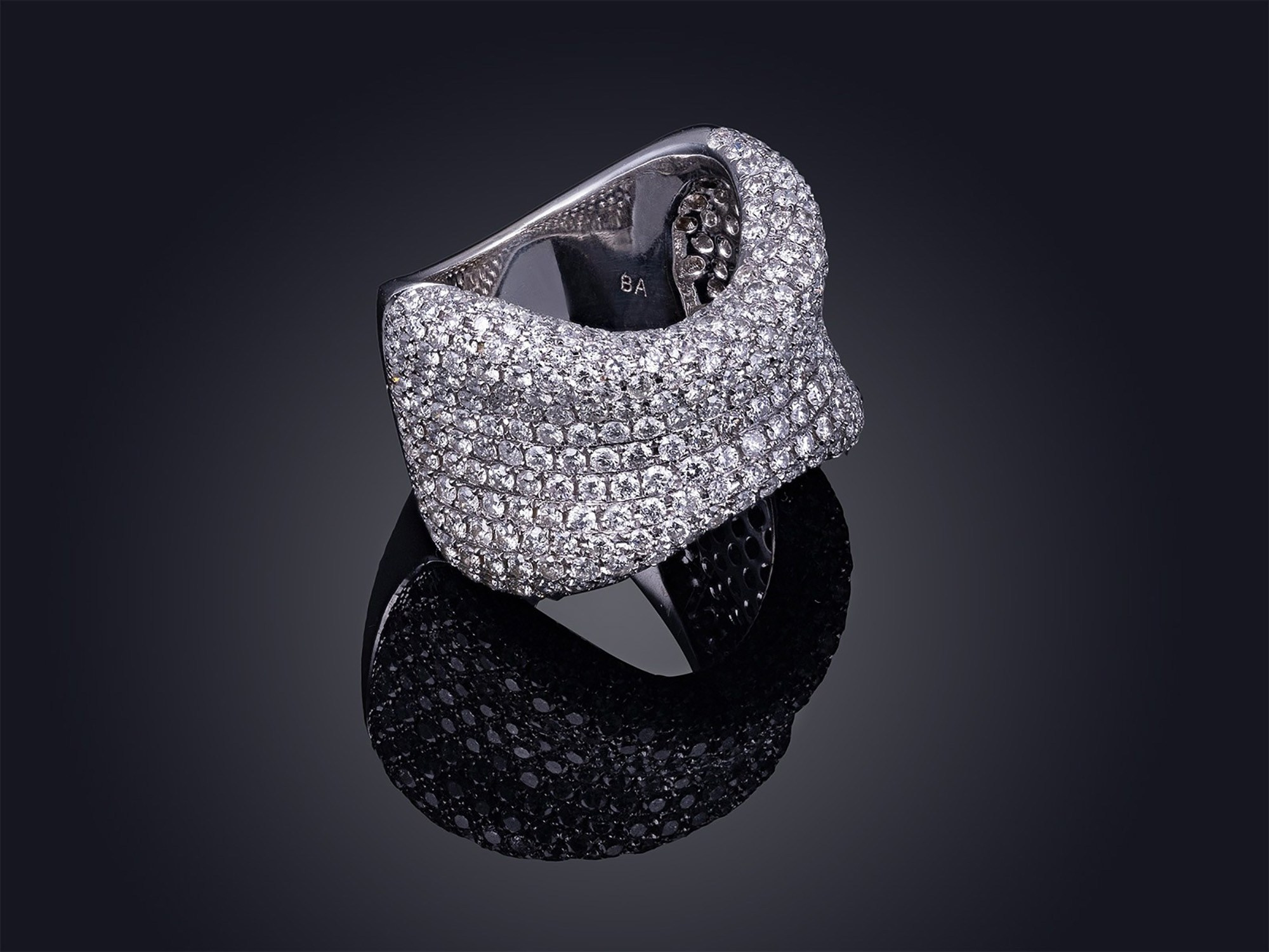 Печатка из золота с бриллиантами