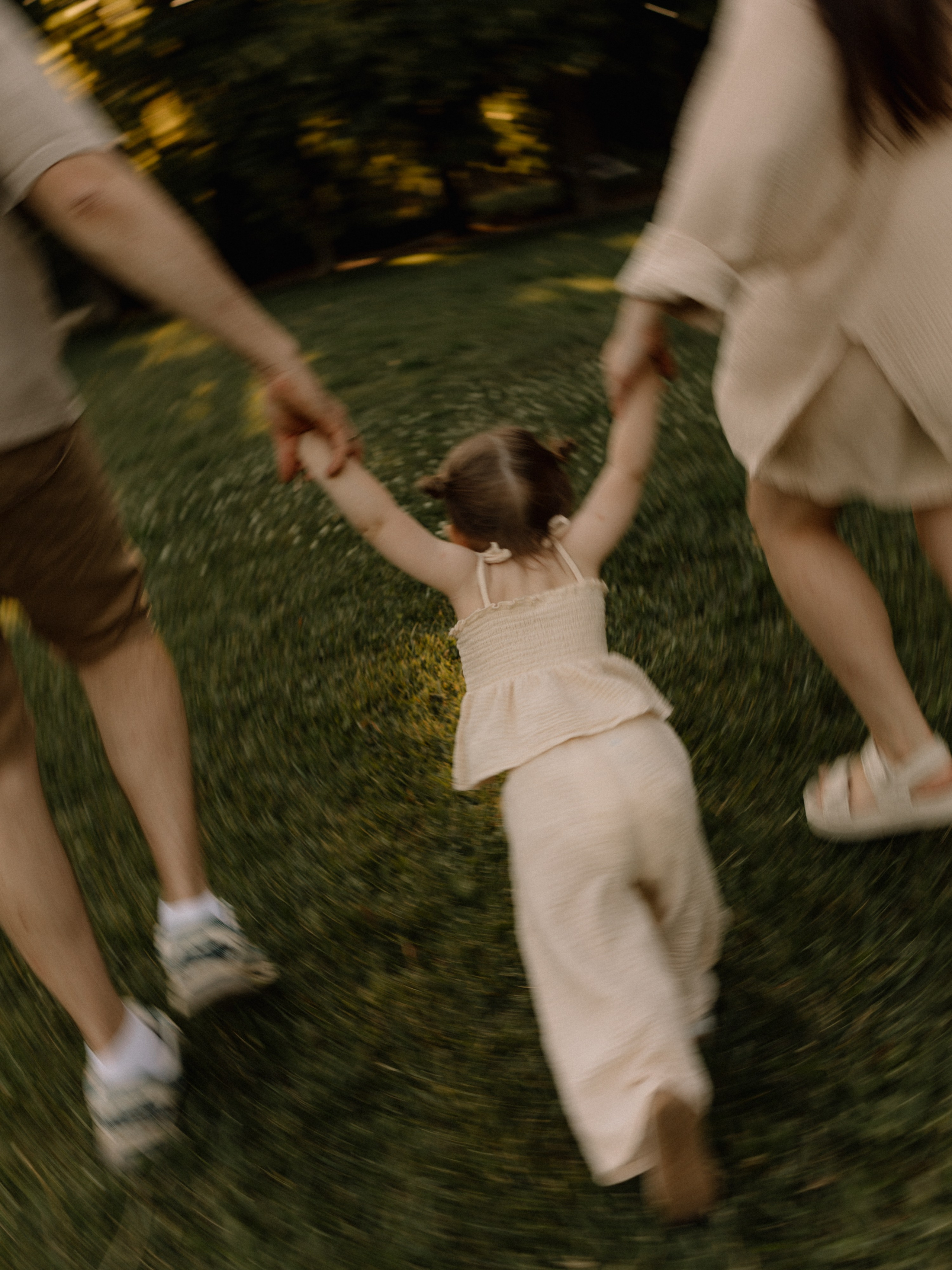 К двум годам Машули — дендрарий. Семейный фотограф в Краснодаре Храмова Анна