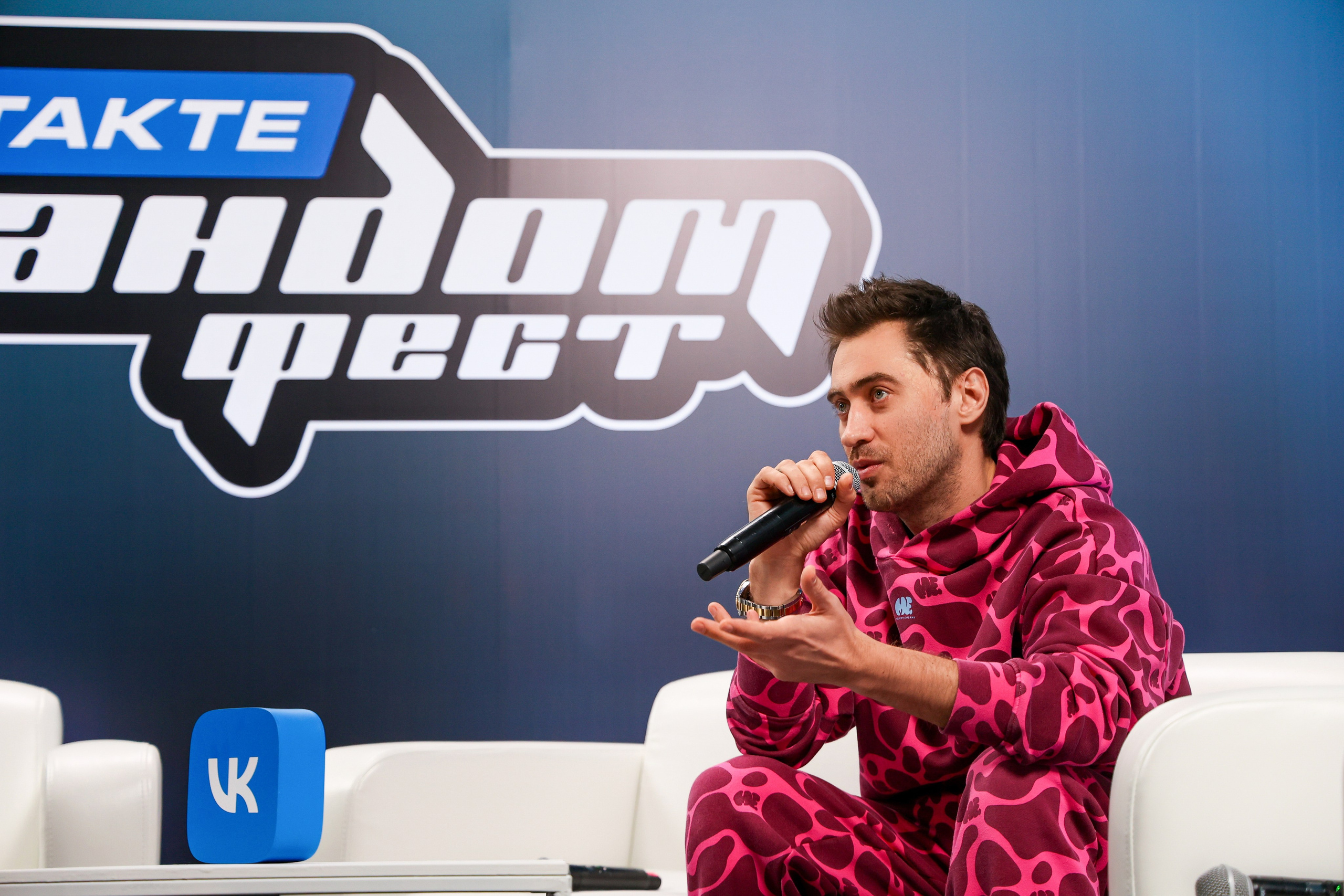 VK Fest. Показ «Стометровка» с Дмитрием Чеботарёвым. Свадебный и Event фотограф в Москве Бажина Ирина