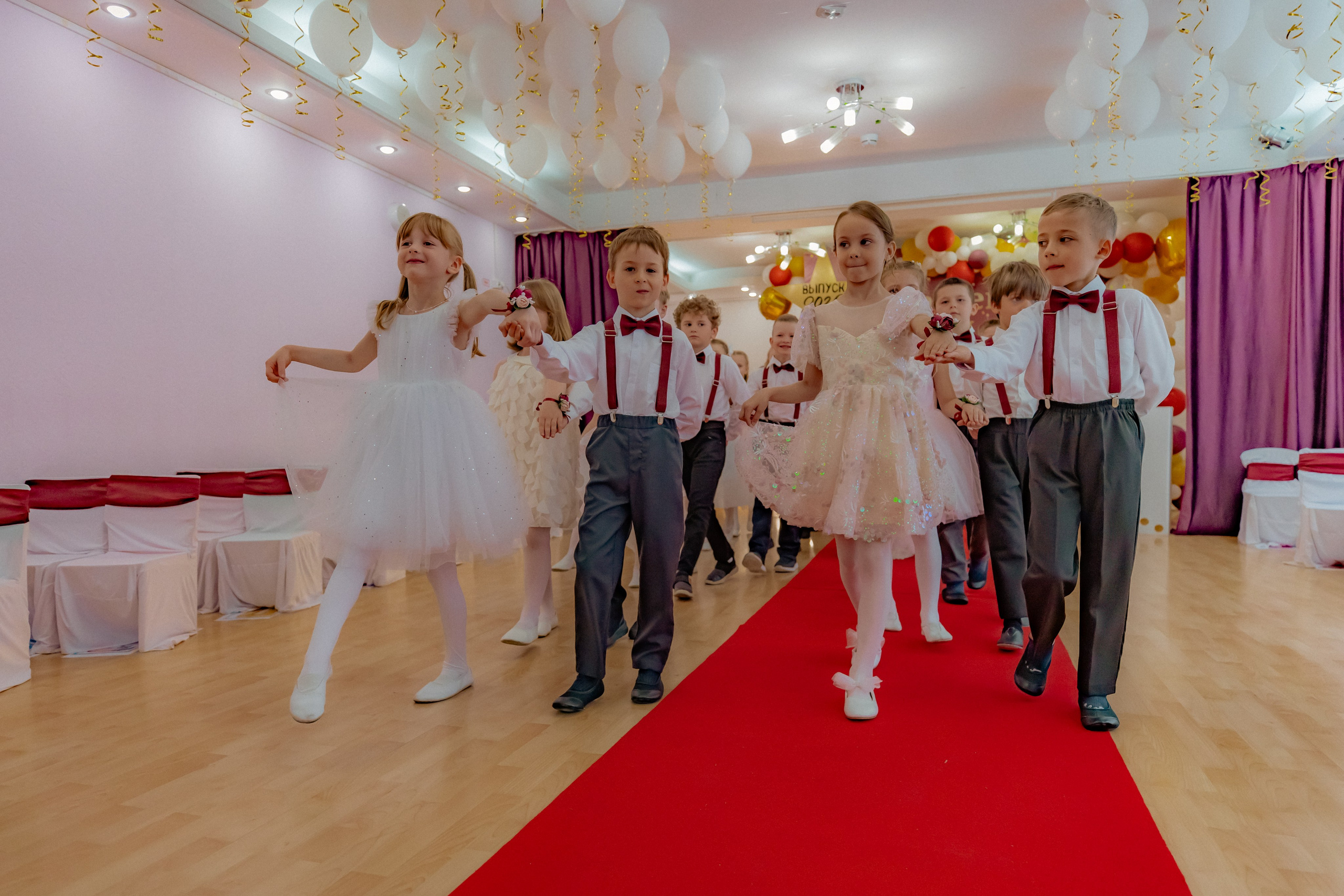 Выпускной 2026 в ДО № 1557 имени П. Л. Капицы. Детский и семейный фотограф Евгения Вахнеева Москва Зеленоград