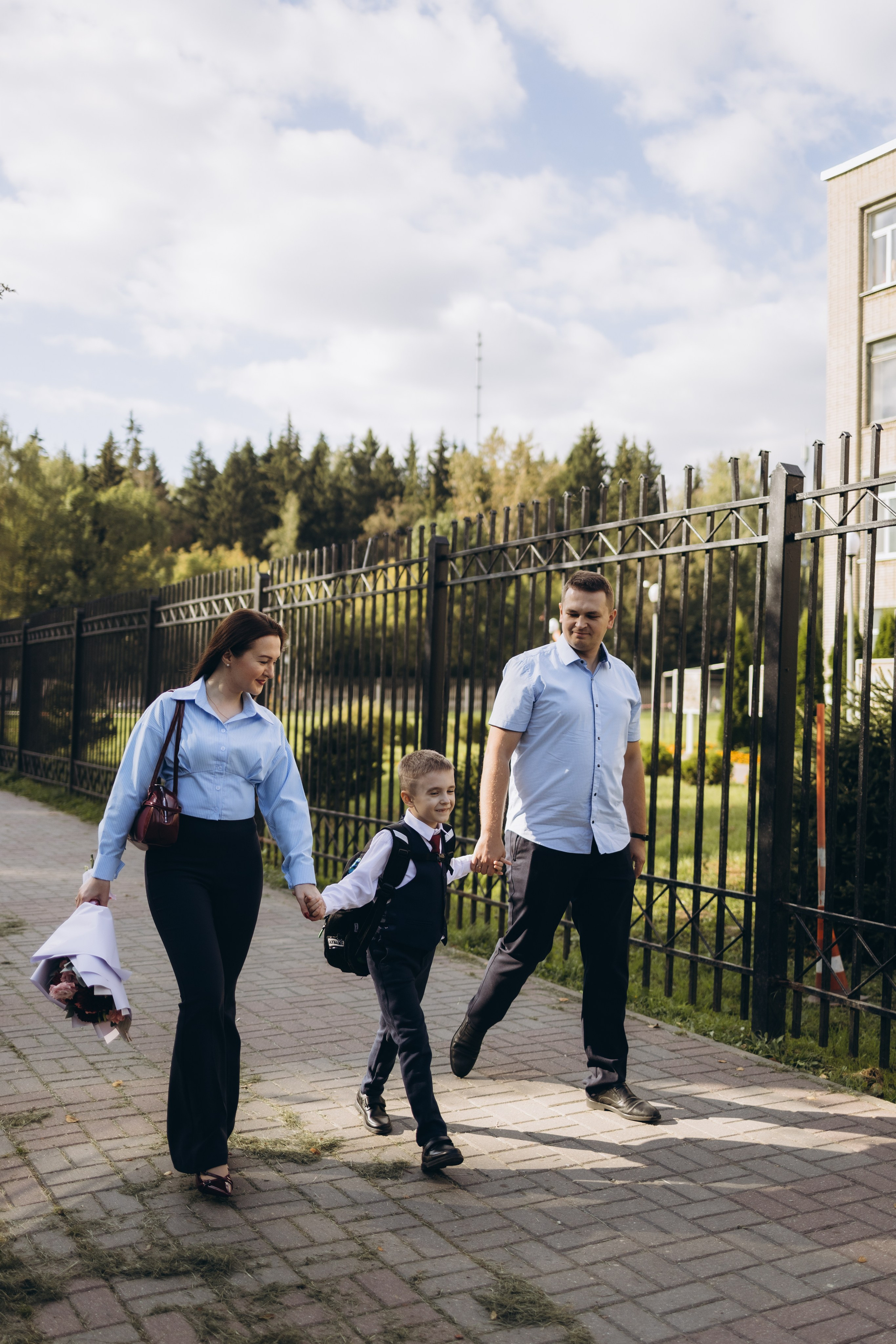 Первая школьная фотография Димули (1.09.2025 г.) г. Обнинск (Калужская обл.). Надежда Стар семейный и церковный фотограф в Жукове и Калужской области