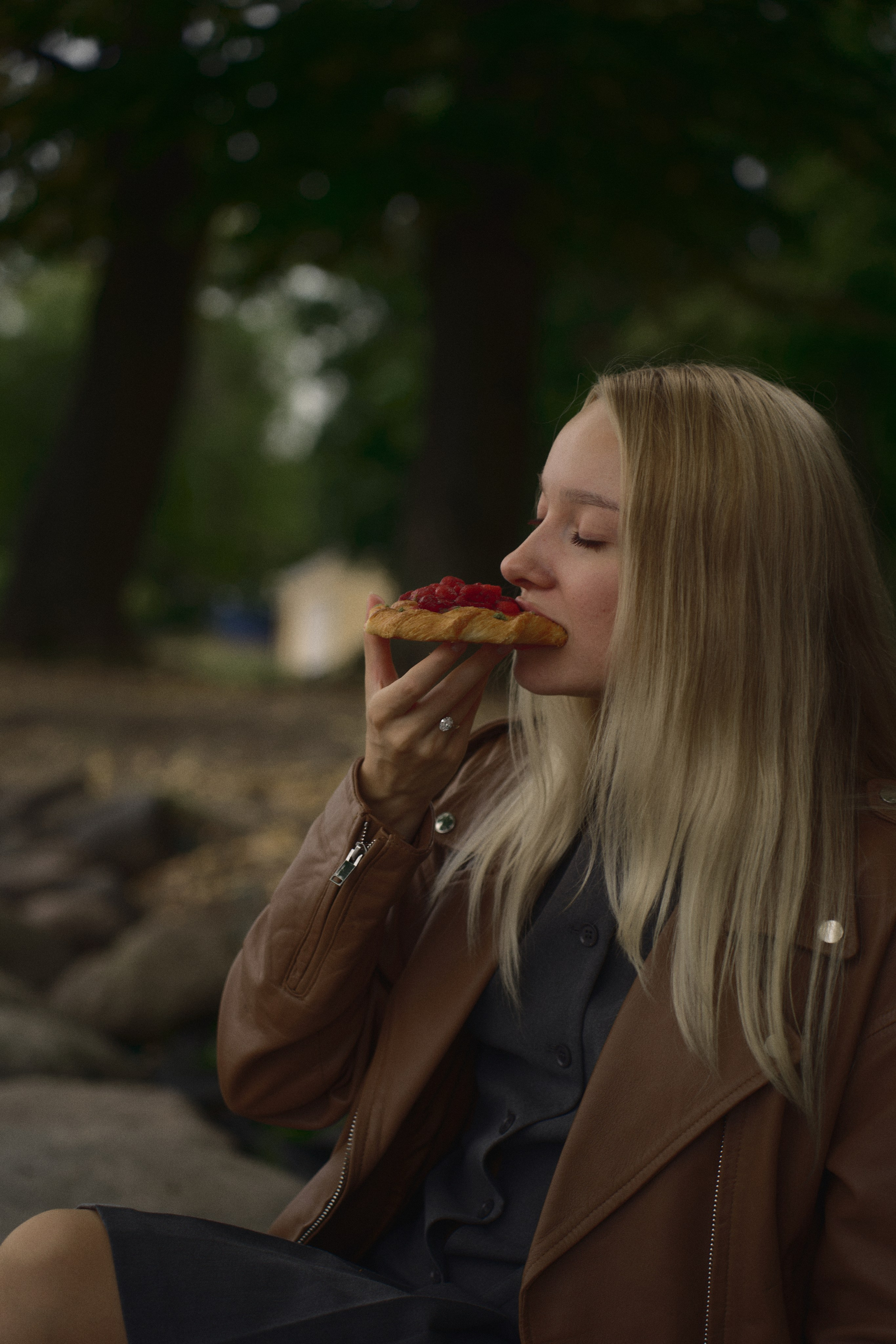 Прогулка в Лопухинском саду. Женский фотограф Лера из Санкт-Петербурга