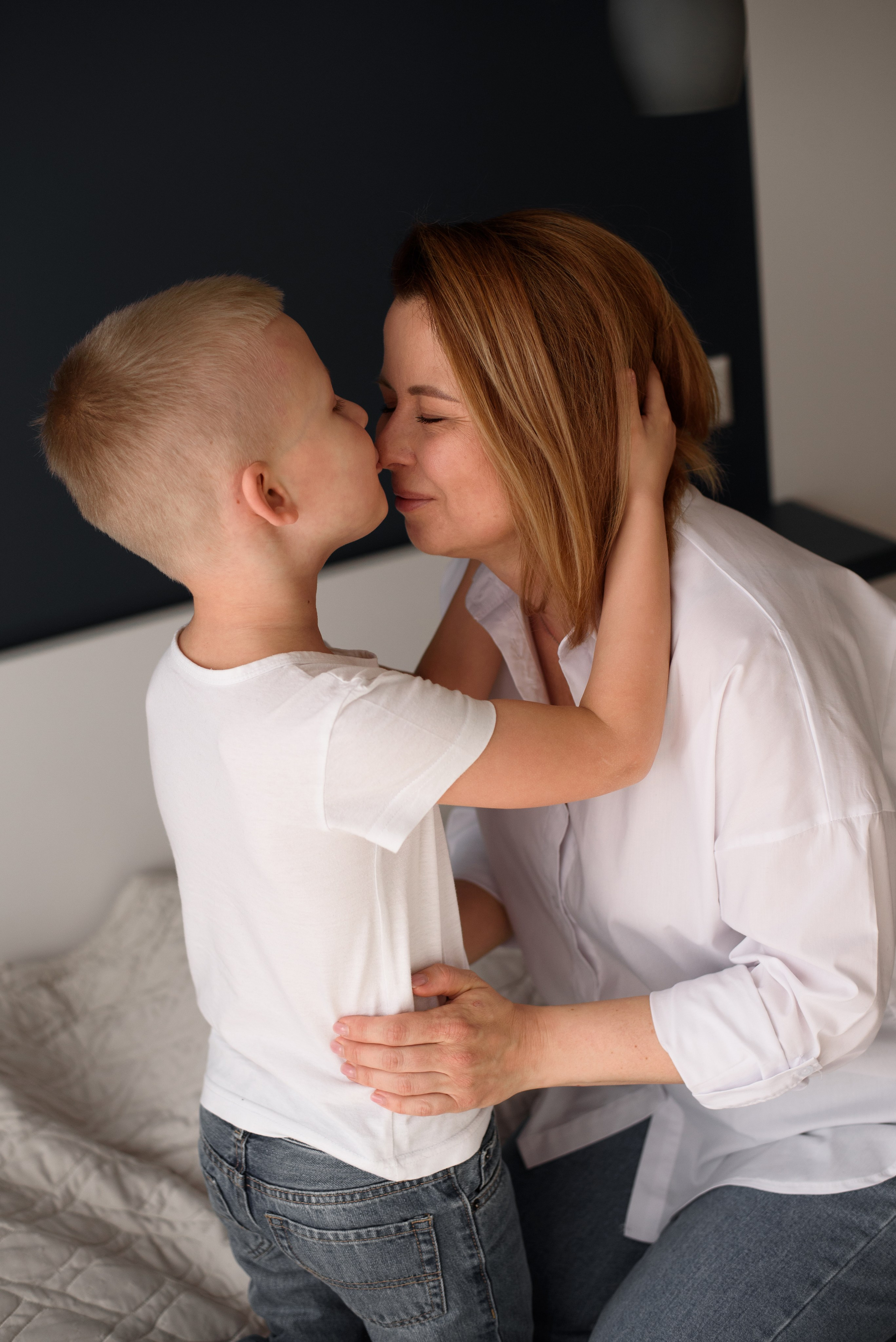 Home photo shoots in Montenegro. Photographer of newborns and children up to a year in Montenegro