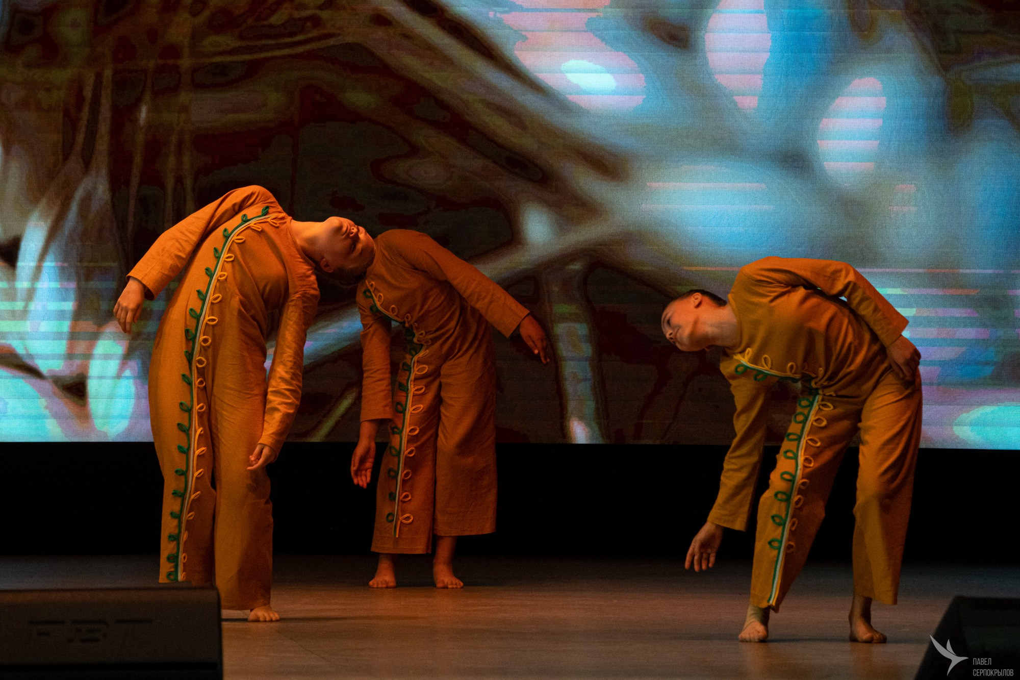 Сольный концерт хореографического ансамбля Аллегро «Сквозь тернии к звездам». Репортажный фотограф в Казани Павел Серпокрылов