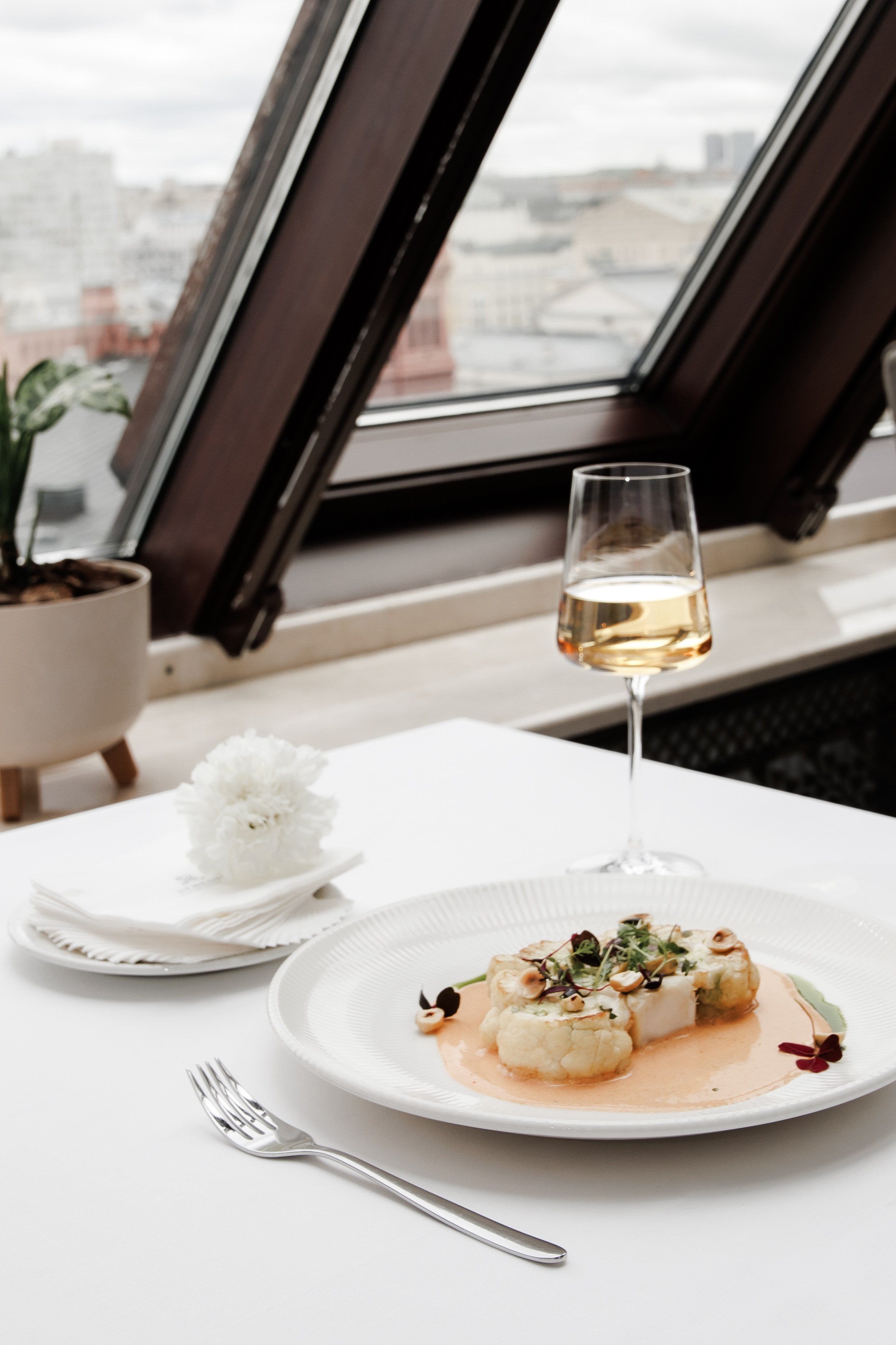 Дмитрий Крючков, шеф-повар отеля The St. Regis Moscow Nikolskaya. Свадебный/Портретный фотограф снимаю в Москве