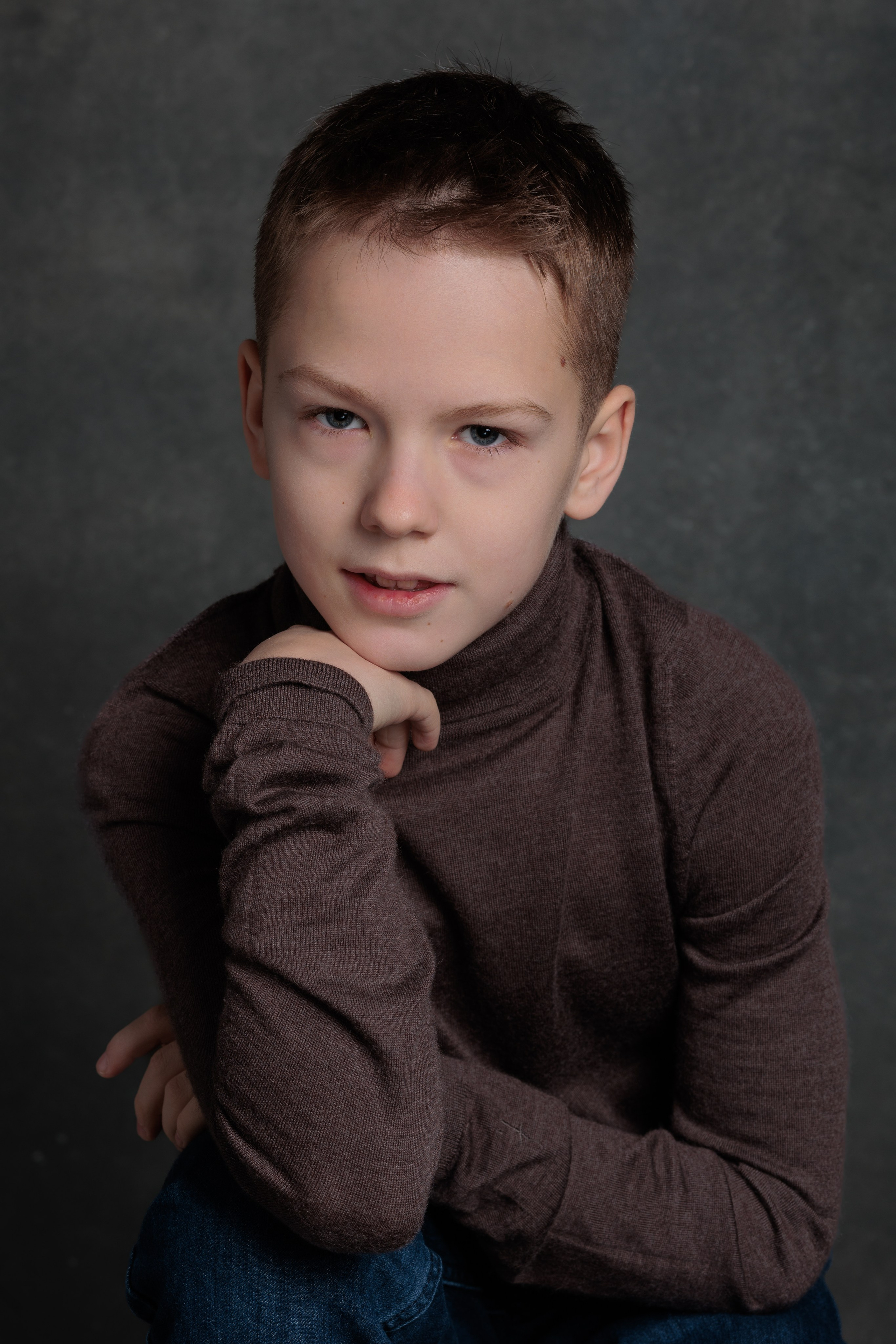 ЛЕВ. Я фотограф из Москвы к Вашим услугам