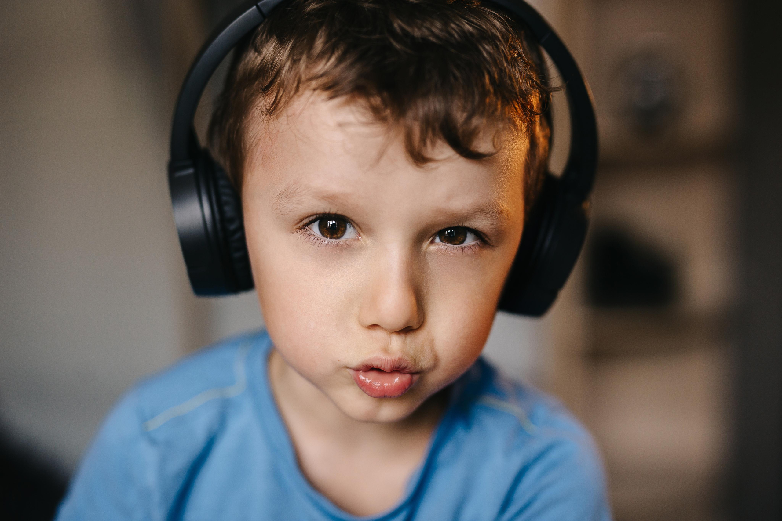 Портрет ребенка дома