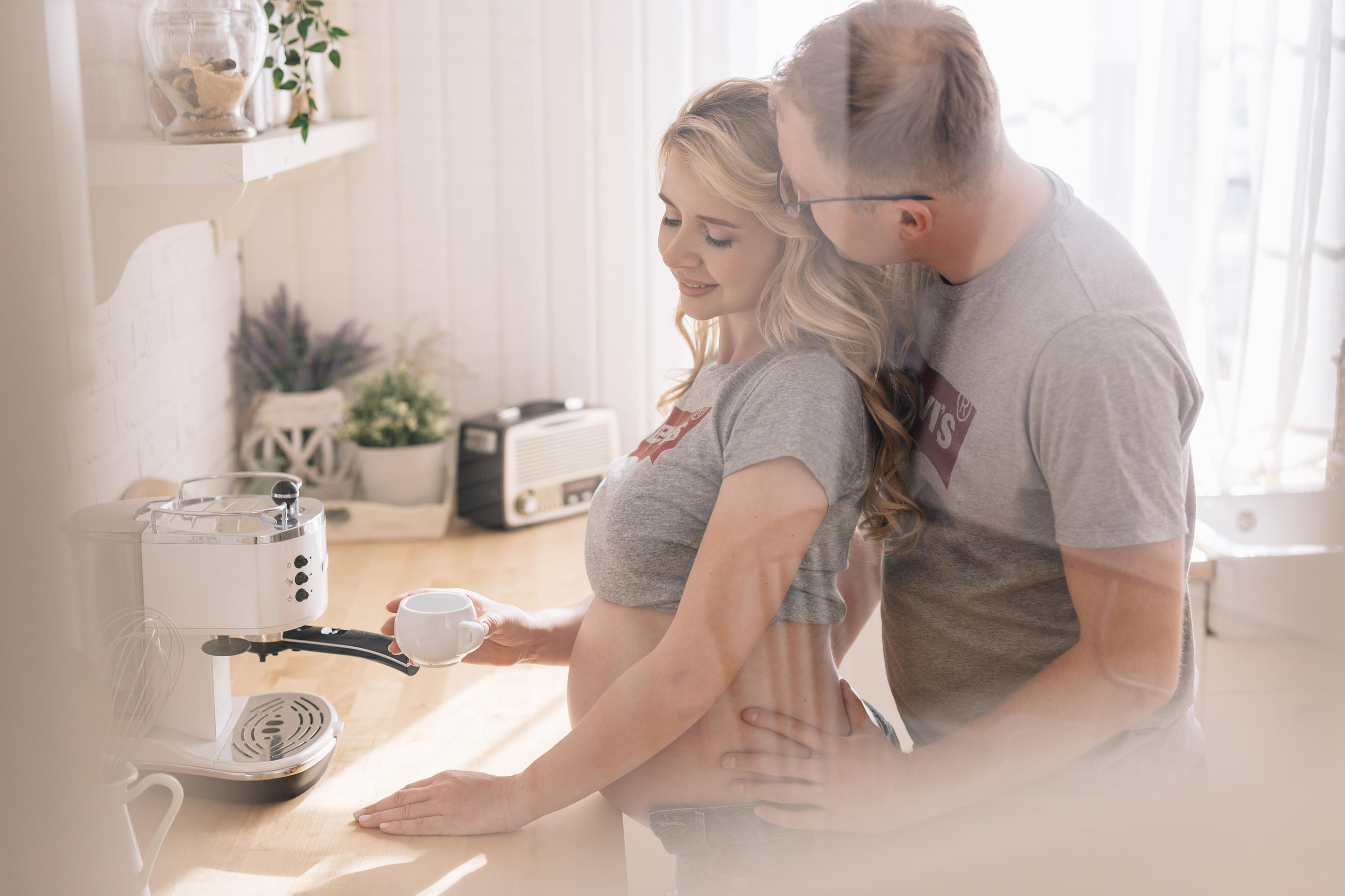 Фотосессия беременных в фотостудии