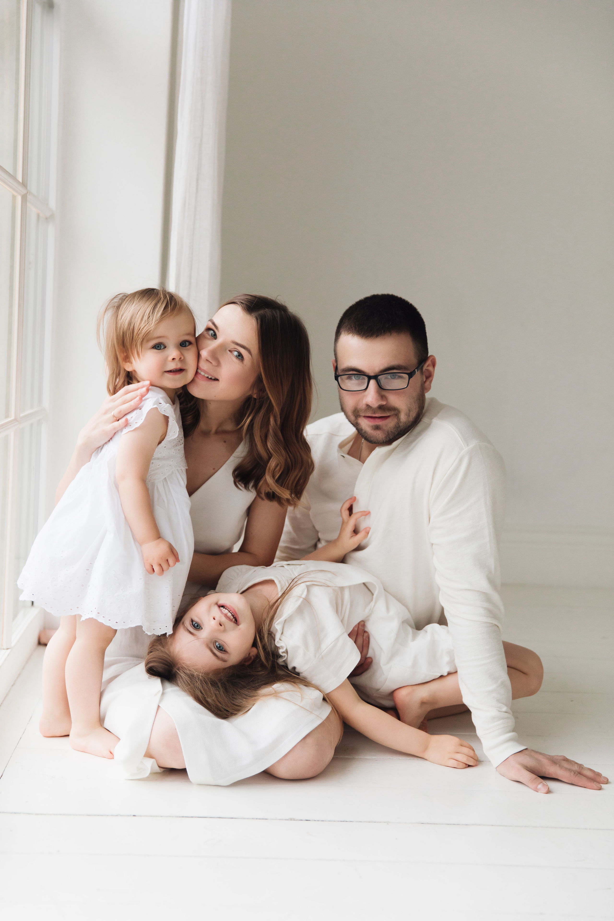 Семейная съёмка в фотостудии.