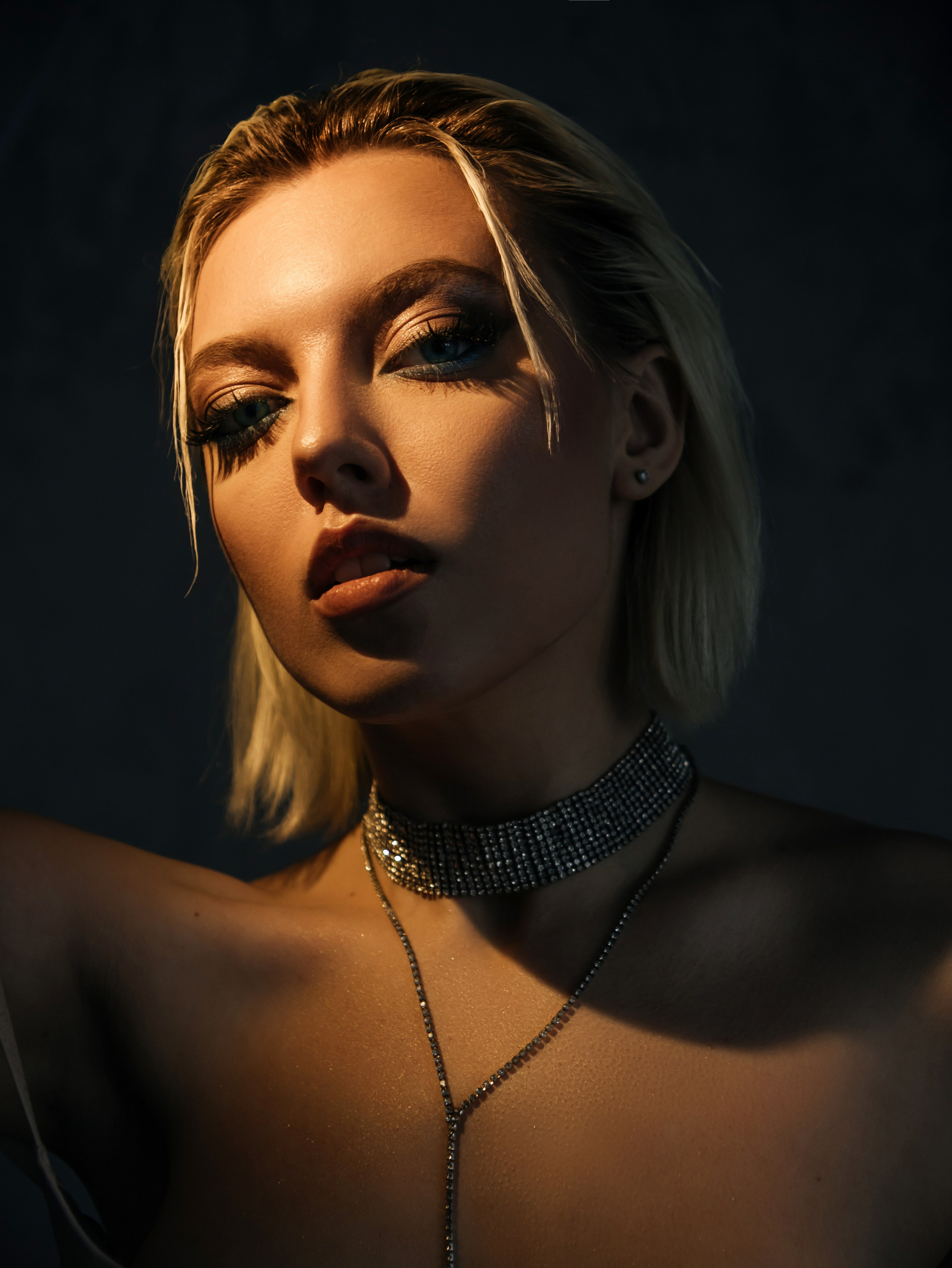 В зазеркалье